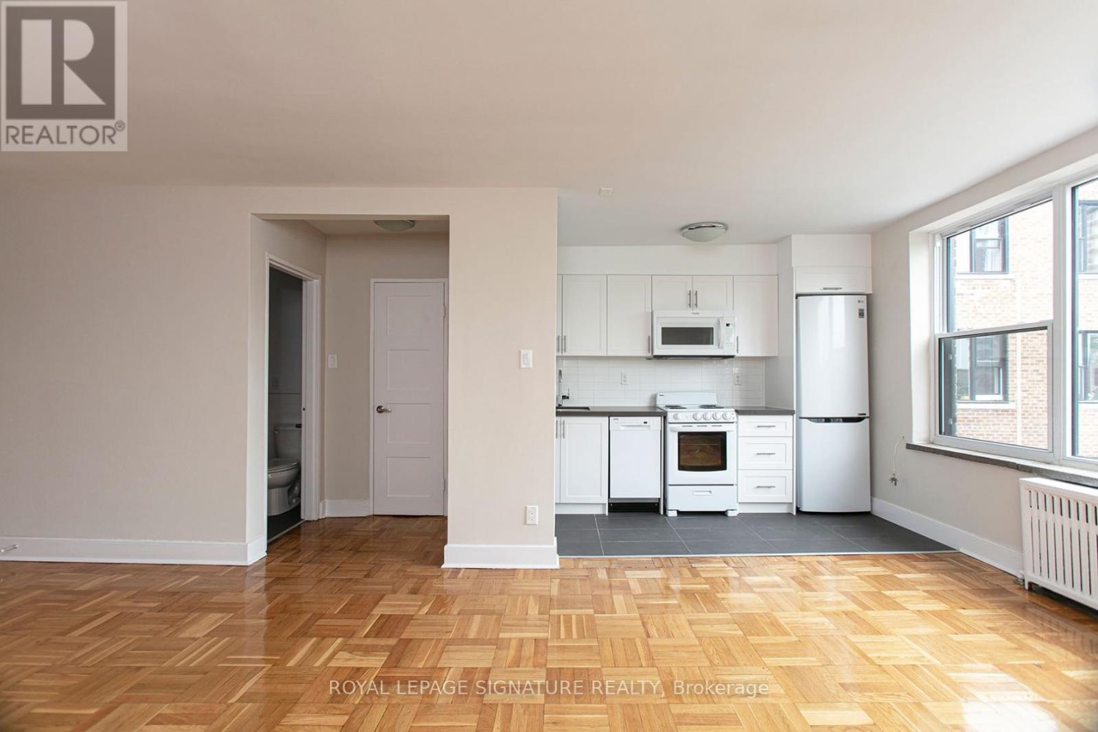 202 - 1545 Bathurst Street, Toronto, Ontario  M5P 3H6 - Photo 2 - C12633818