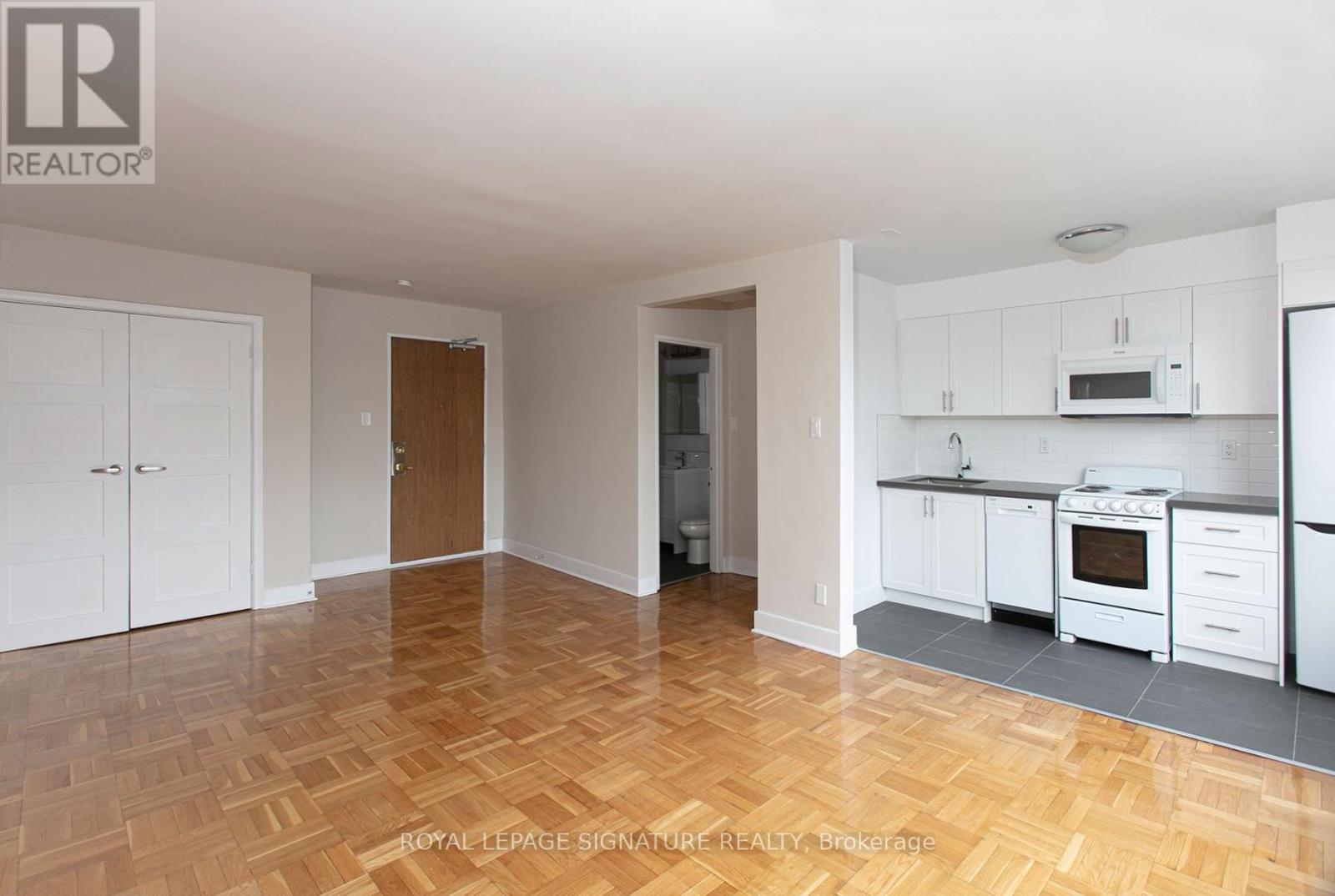 202 - 1545 BATHURST STREET, Toronto, Ontario