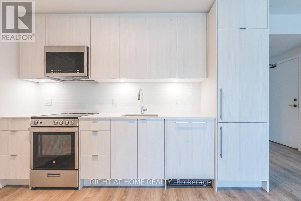 622 - 4130 Parkside Village Drive, Mississauga, Ontario  L5B 0L7 - Photo 3 - W12635502