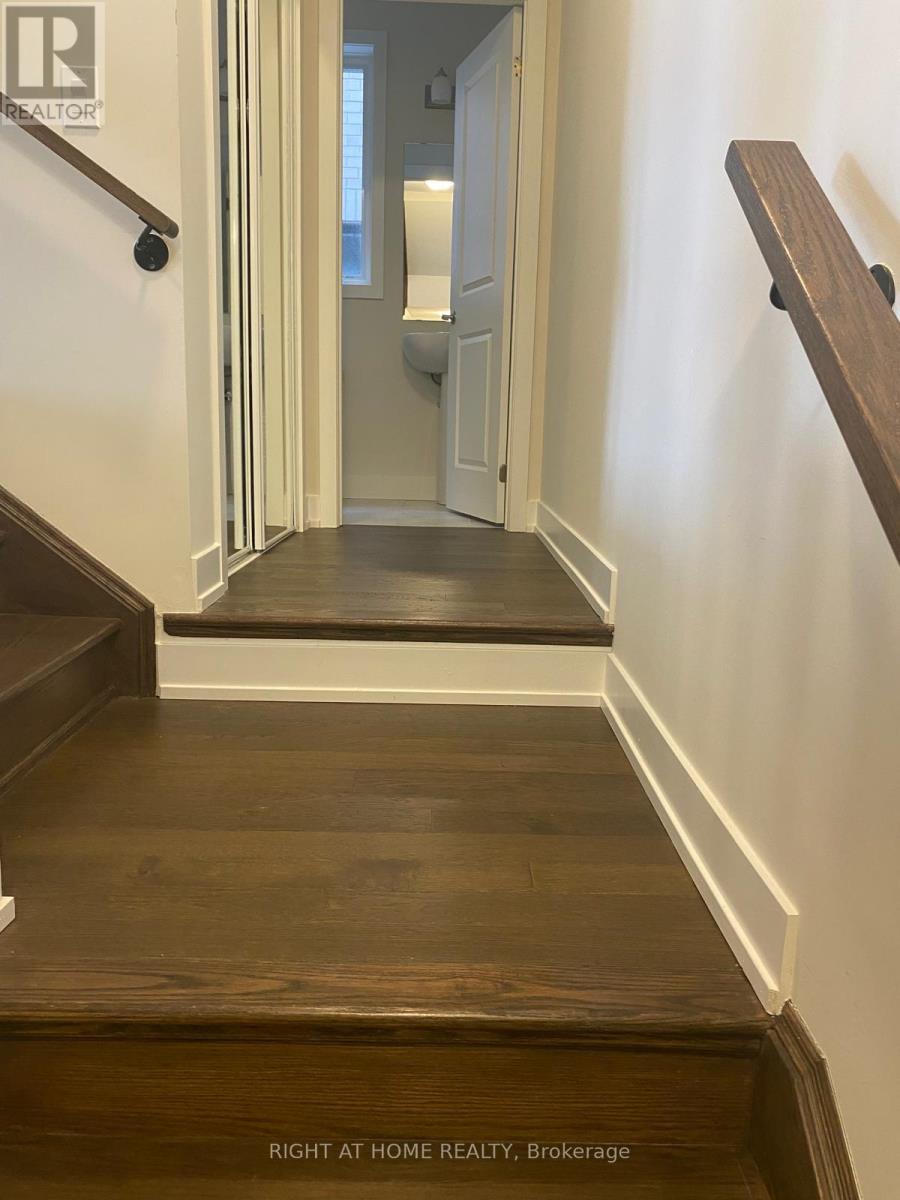 1284 Muller Lane, Oakville, Ontario  L6H 7G1 - Photo 18 - W12599478