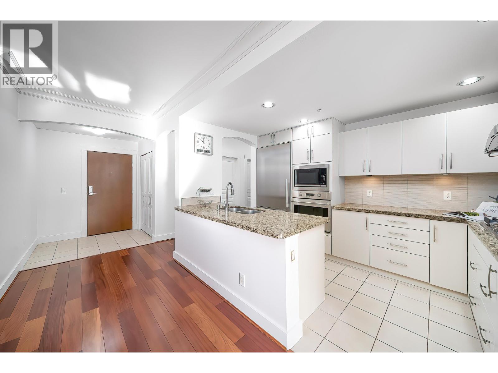 212 6333 Larkin Drive, Vancouver, British Columbia V6T 0A7 - Photo 5 - R3066182