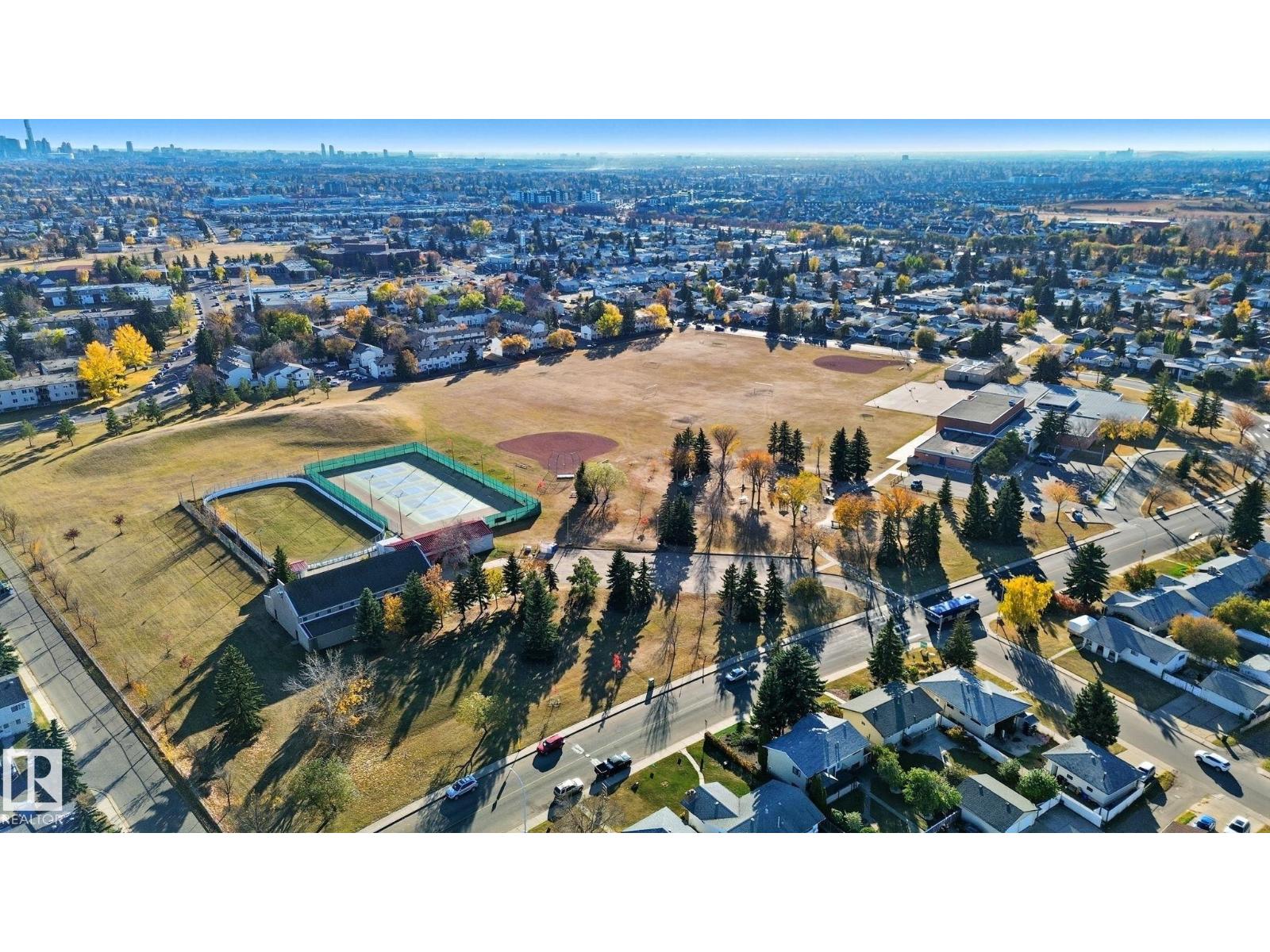 223 Dickinsfield Co Nw, Edmonton, Alberta T5E 5V8 - Photo 63 - E4468200