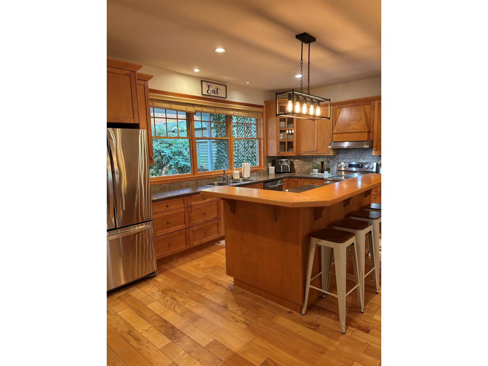 168** PEACE PARK DRIVE, surrey, British Columbia