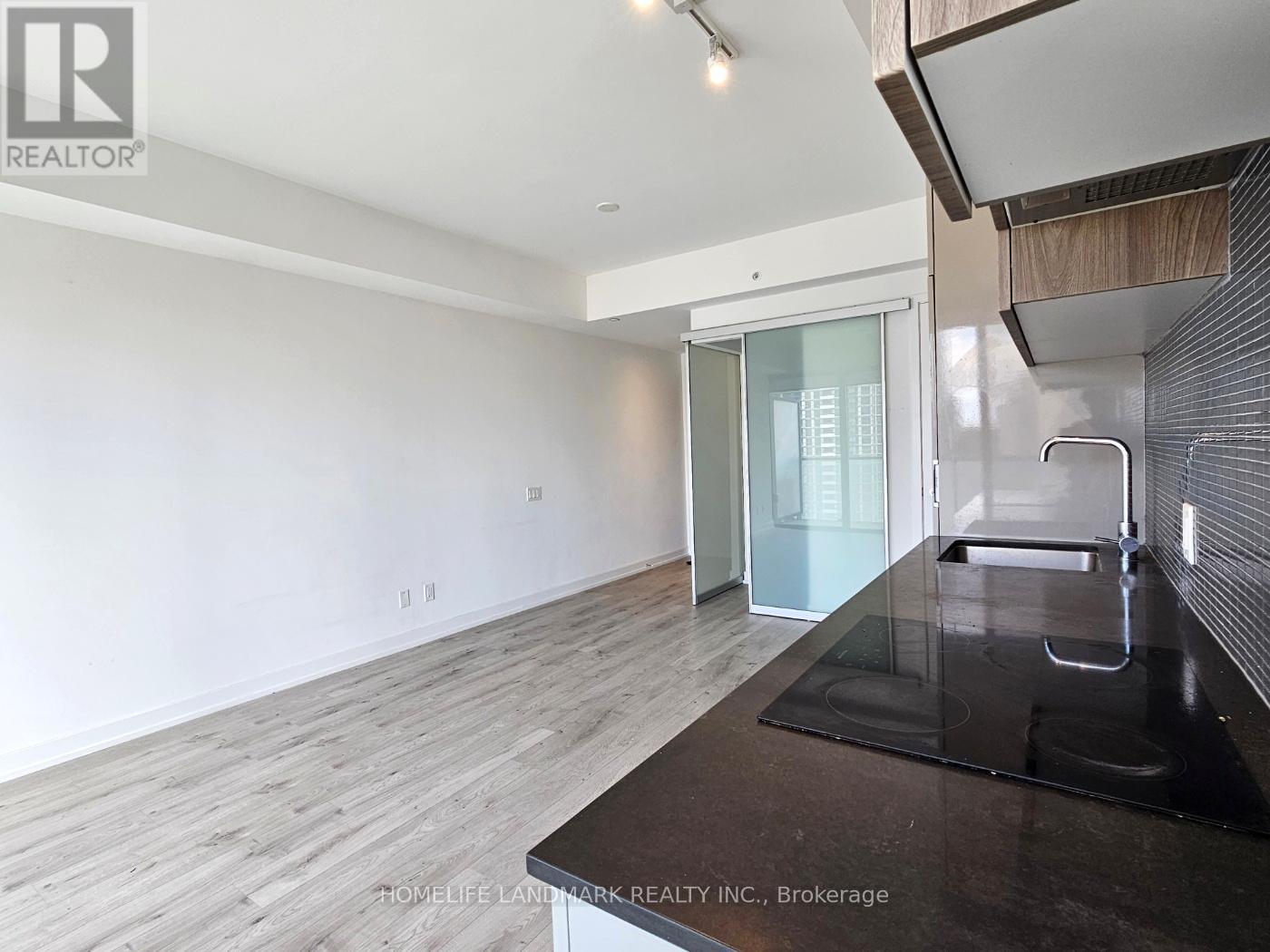 1502 - 161 Roehampton Avenue, Toronto, Ontario  M4P 1P9 - Photo 9 - C12635512