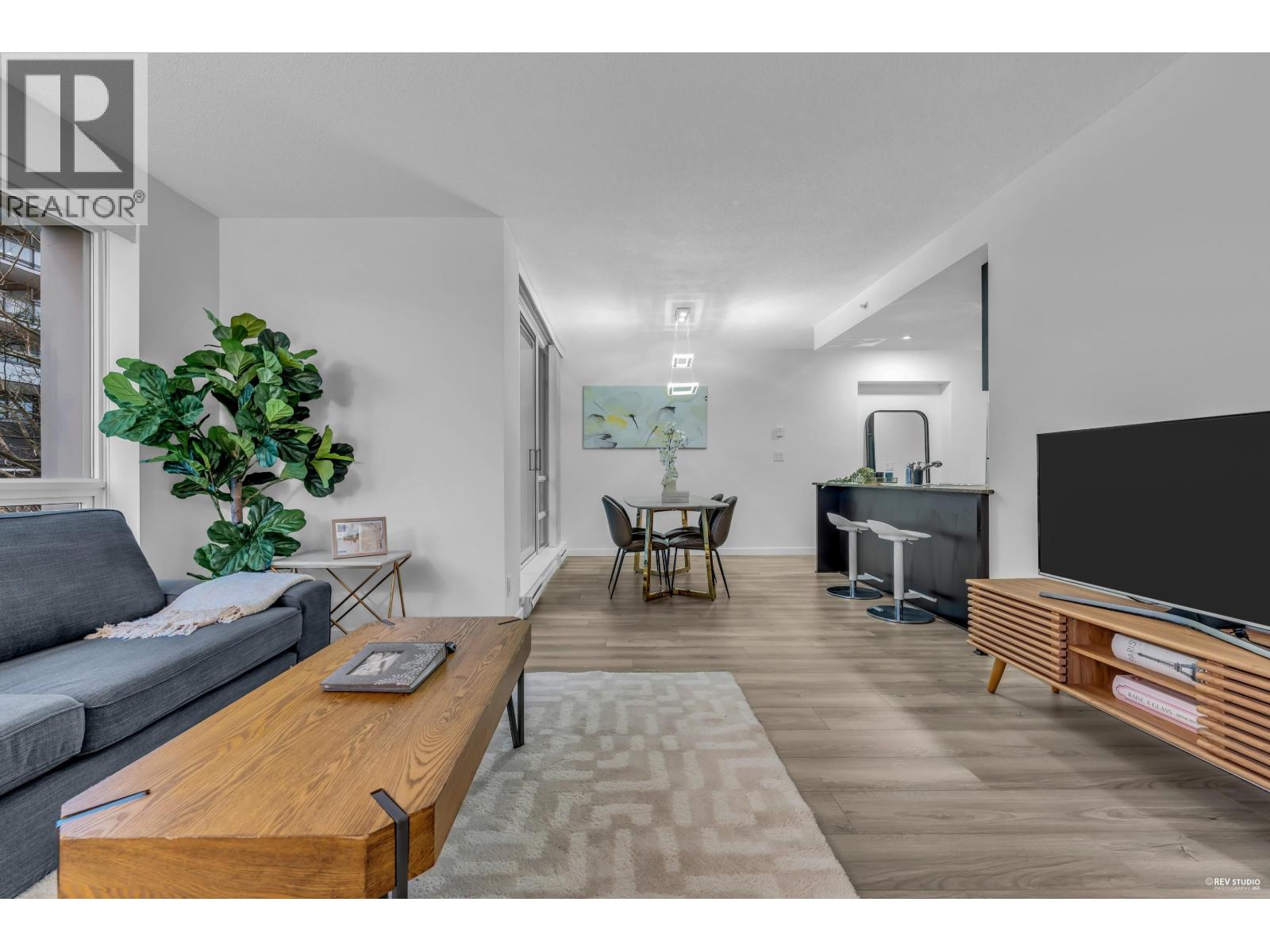 201 3111 CORVETTE WAY, Richmond, British Columbia