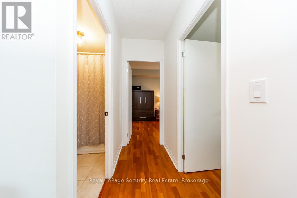 1402 - 38 Fontenay Court, Toronto, Ontario  M9A 5H5 - Photo 21 - W12542278