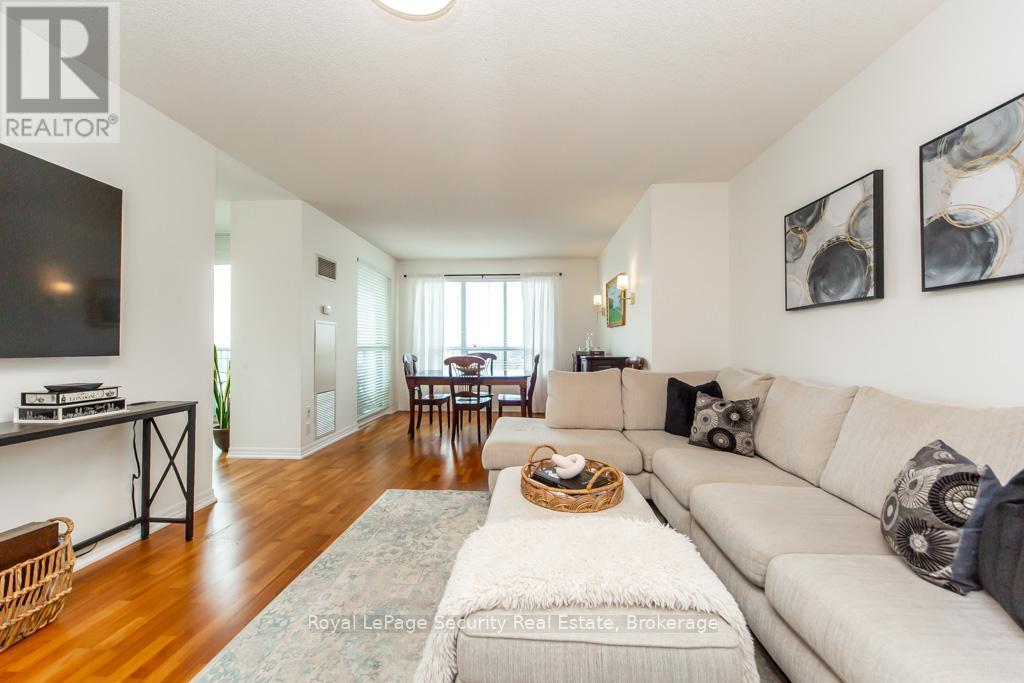 1402 - 38 Fontenay Court, Toronto, Ontario  M9A 5H5 - Photo 8 - W12542278