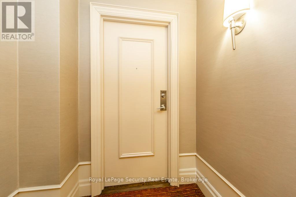 1402 - 38 Fontenay Court, Toronto, Ontario  M9A 5H5 - Photo 5 - W12542278