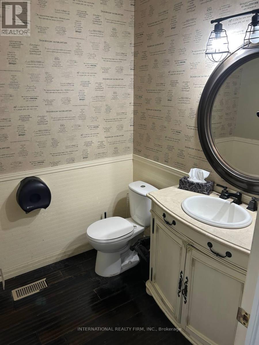 26149 Park Road, Georgina, Ontario L0E 1R0 - Photo 6 - N12635514