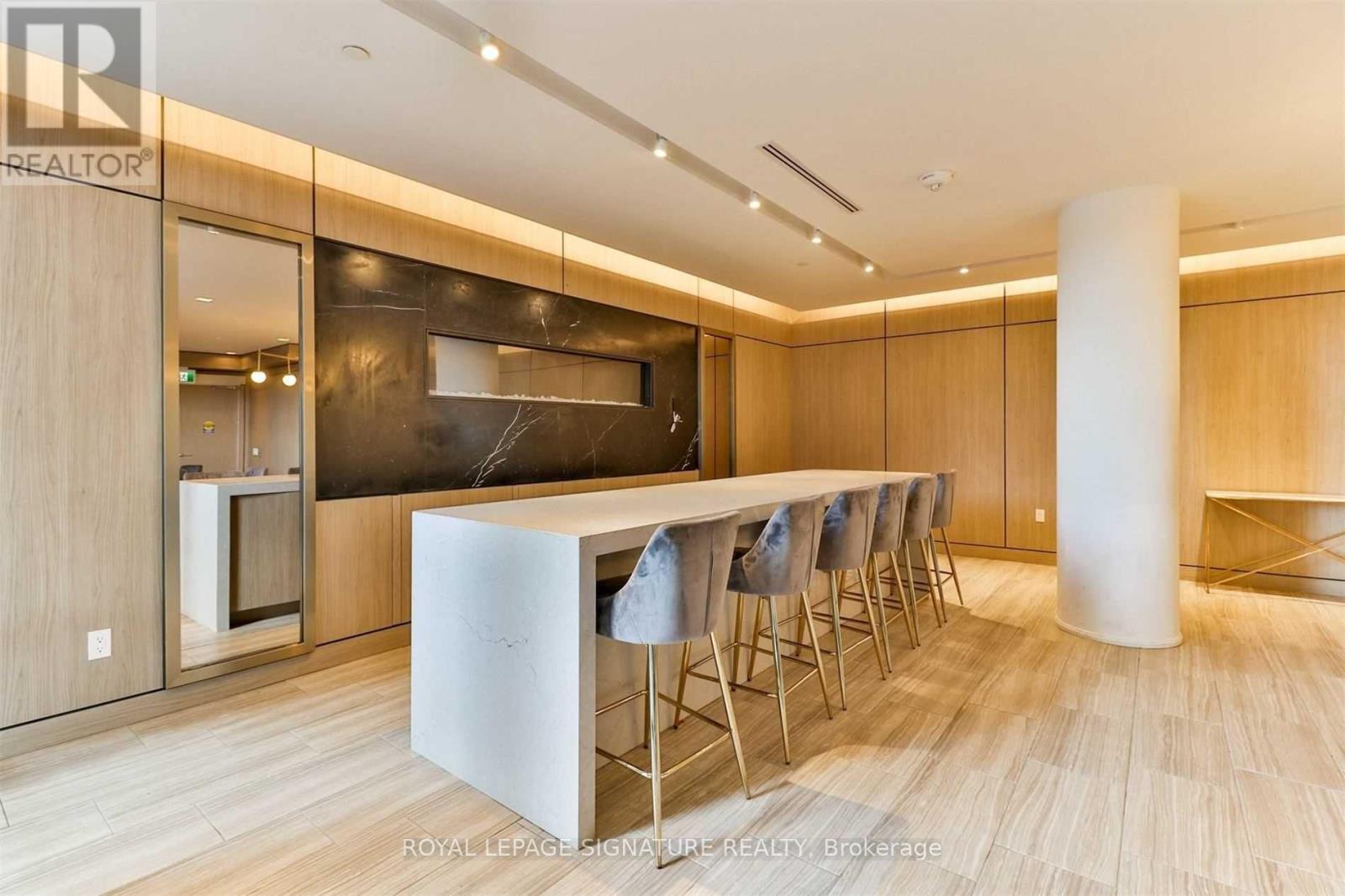 112 - 4800 Highway 7 Highway, Vaughan, Ontario L4L 1H8 - Photo 2 - N12635518