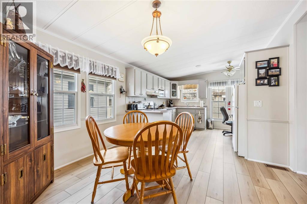 5700 Blackwell Sideroad Unit# 29, Sarnia, Ontario  N7W 1B7 - Photo 12 - 25026457