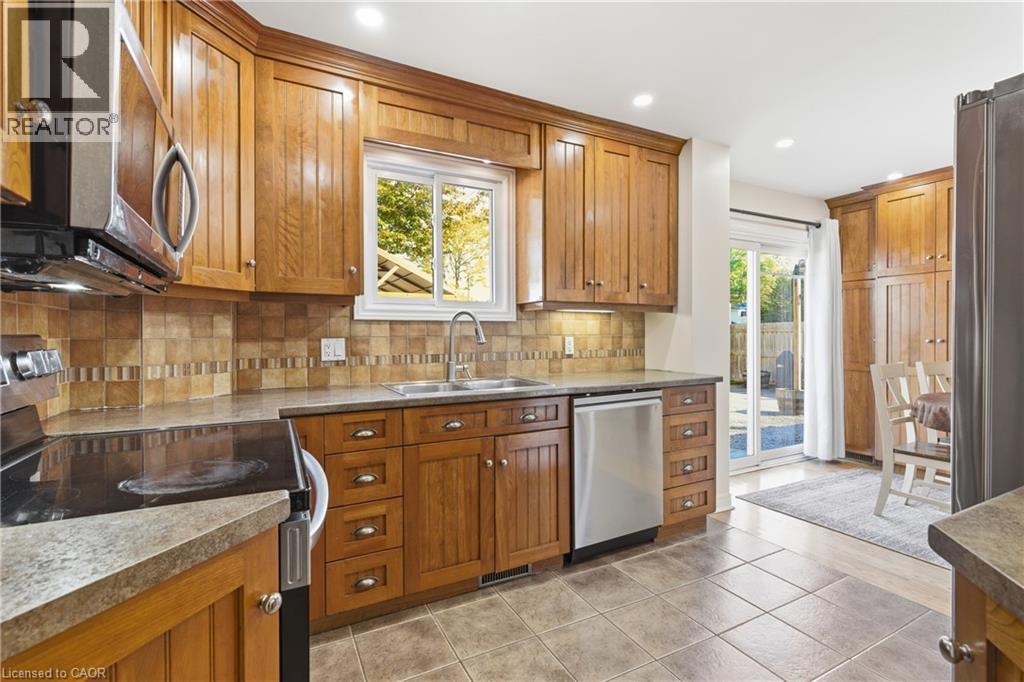 23 Glengrove Avenue, Grimsby, Ontario  L3M 4L6 - Photo 11 - 40775418