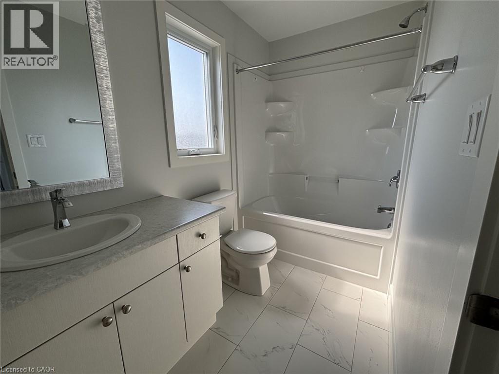 Photo 8 of 13 for 925 Deveron Crescent Unit# 4