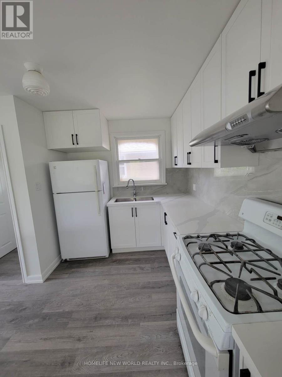 271 Conestoga Avenue, Richmond Hill (Harding), Ontario  L4C 2H3 - Photo 6 - N12635538