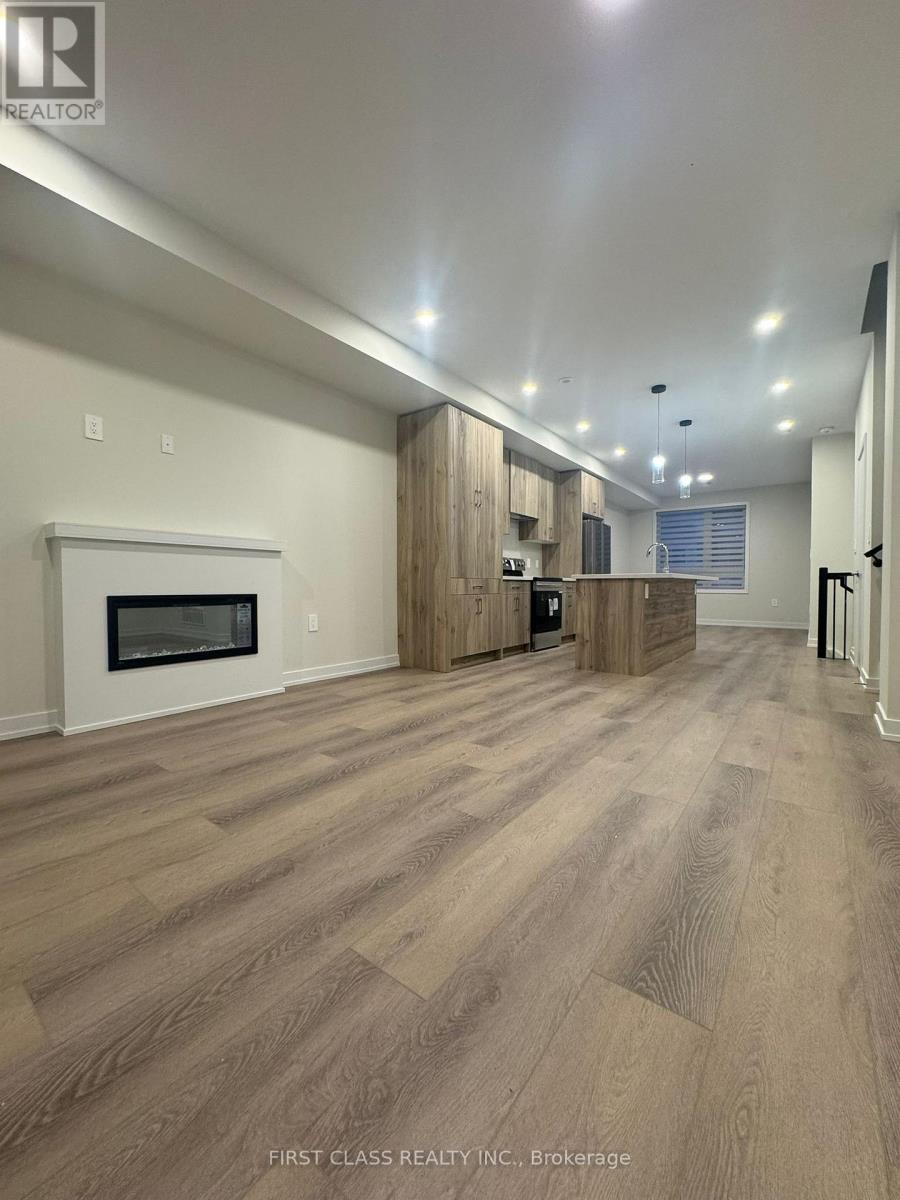 24 Lewis Craigie Lane, Richmond Hill, Ontario L4B 0J5 - Photo 2 - N12635550