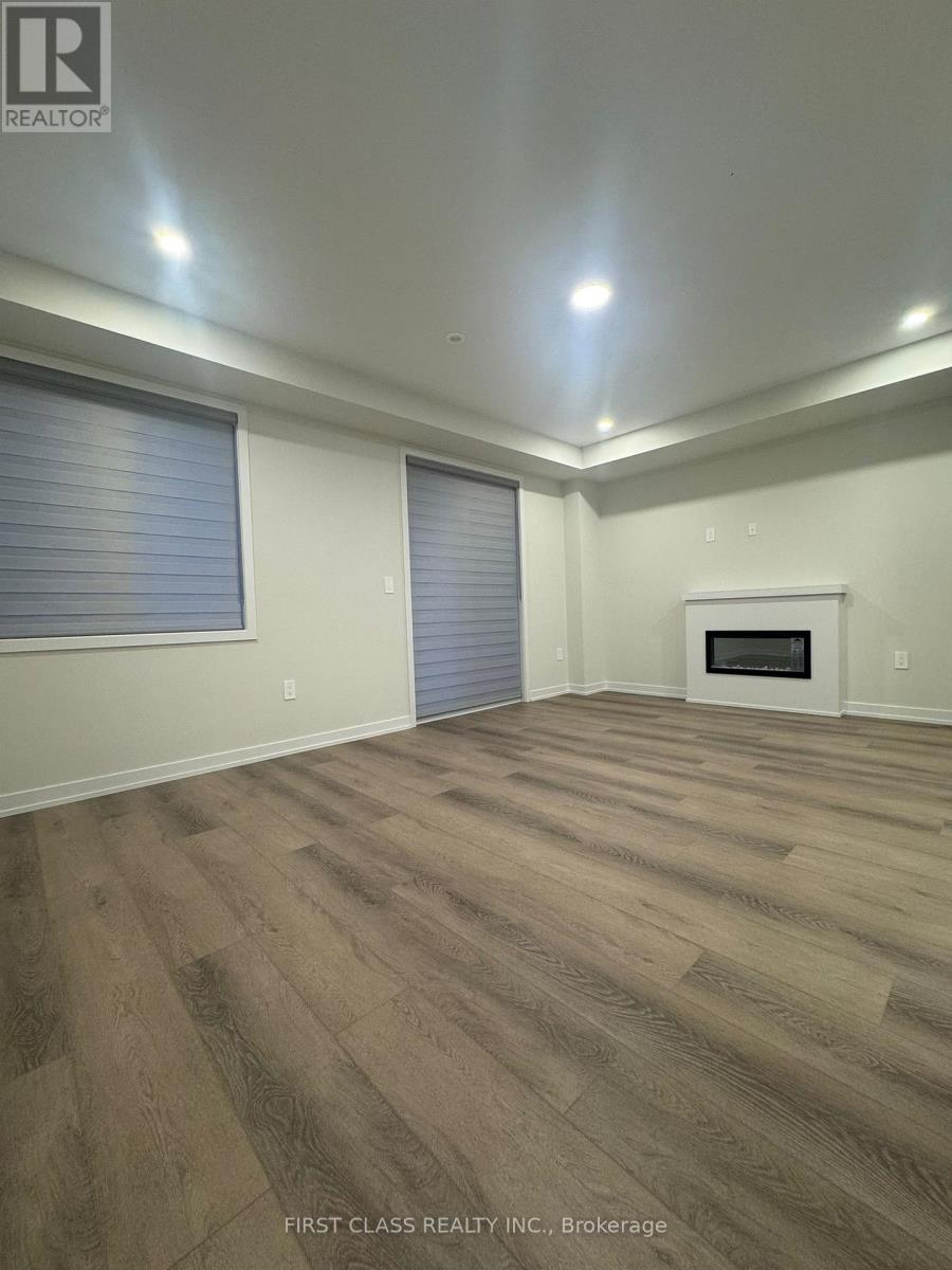 24 Lewis Craigie Lane, Richmond Hill, Ontario L4B 0J5 - Photo 5 - N12635550