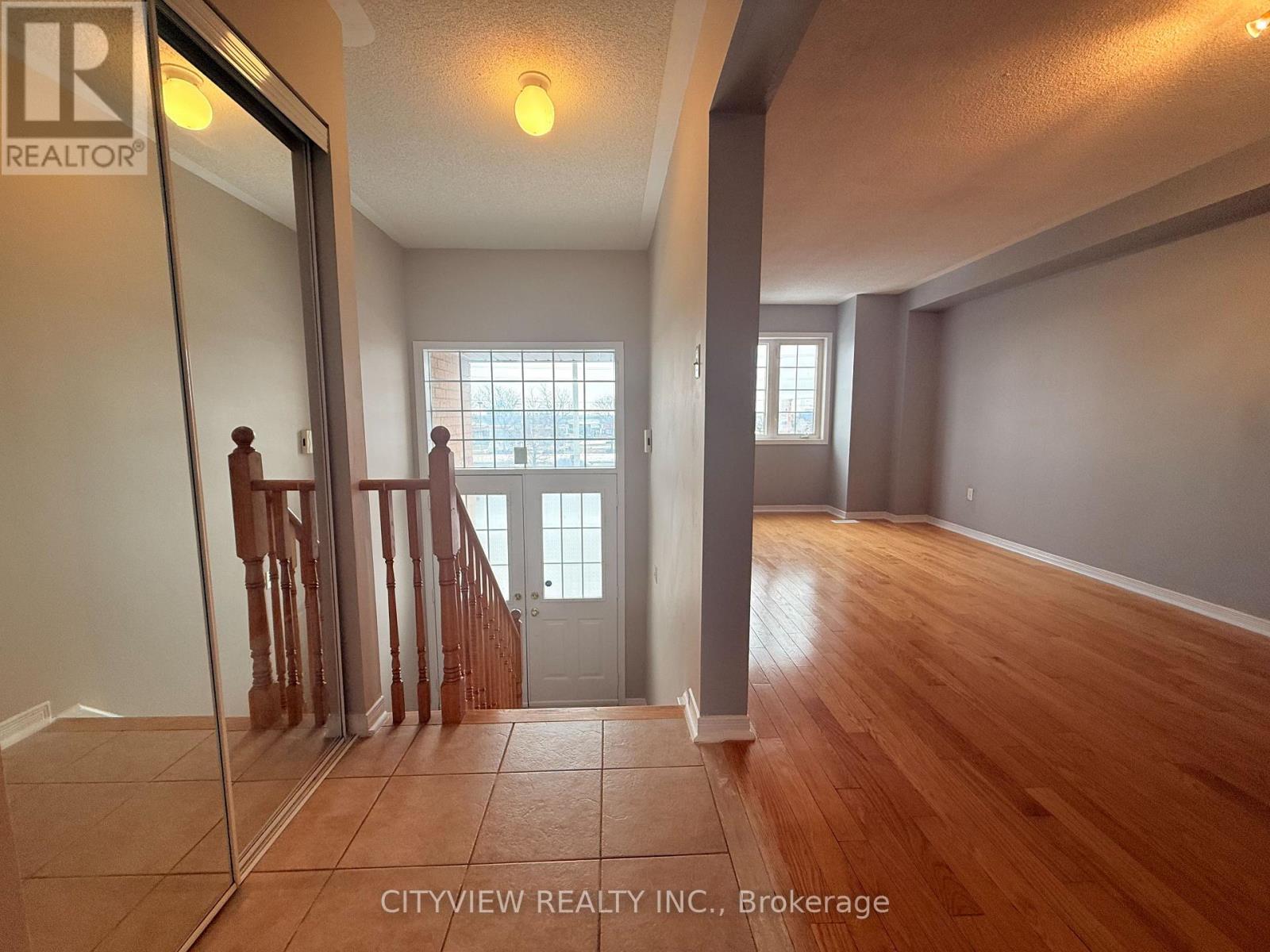 5727 Retreat Street, Mississauga, Ontario  L5R 0B5 - Photo 13 - W12635522