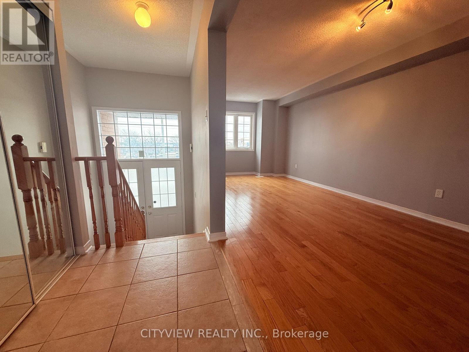 5727 Retreat Street, Mississauga, Ontario  L5R 0B5 - Photo 14 - W12635522