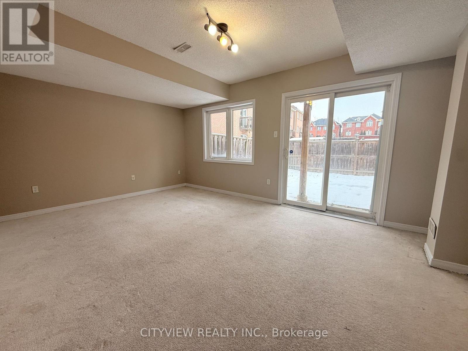 5727 Retreat Street, Mississauga, Ontario  L5R 0B5 - Photo 23 - W12635522