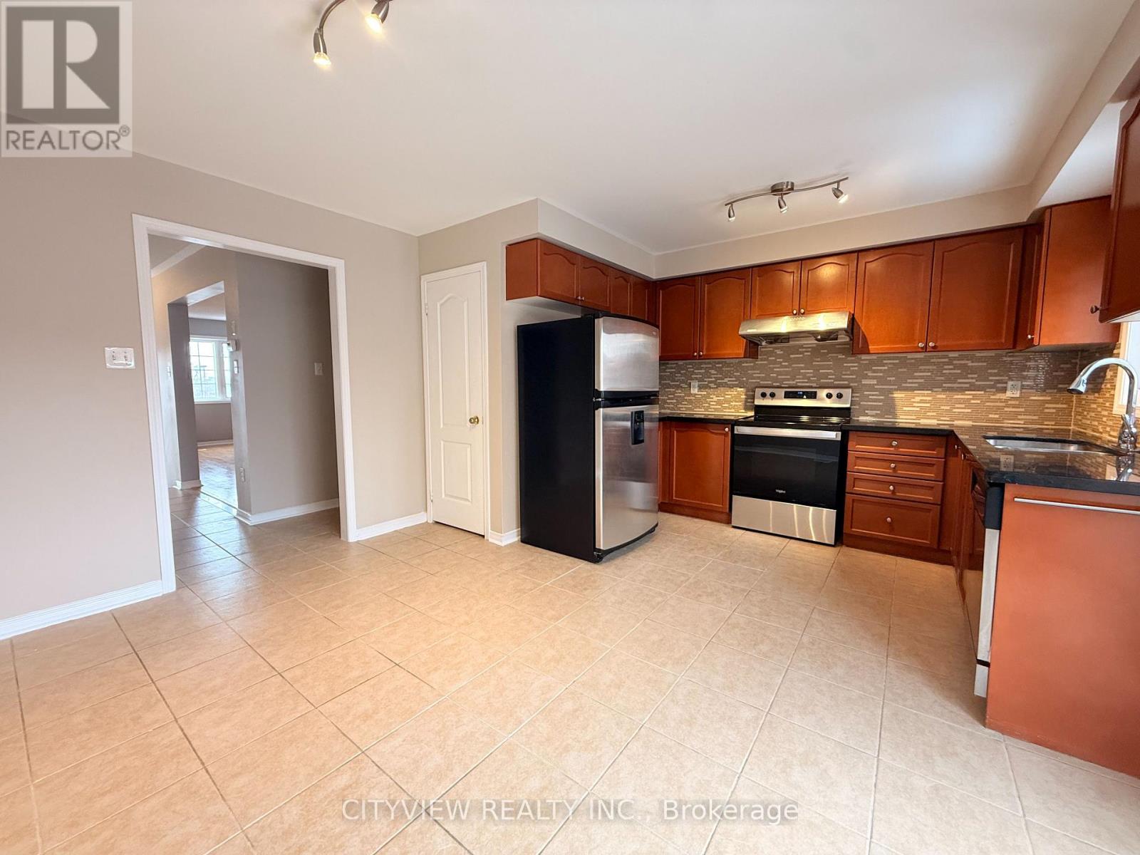 5727 Retreat Street, Mississauga, Ontario  L5R 0B5 - Photo 7 - W12635522