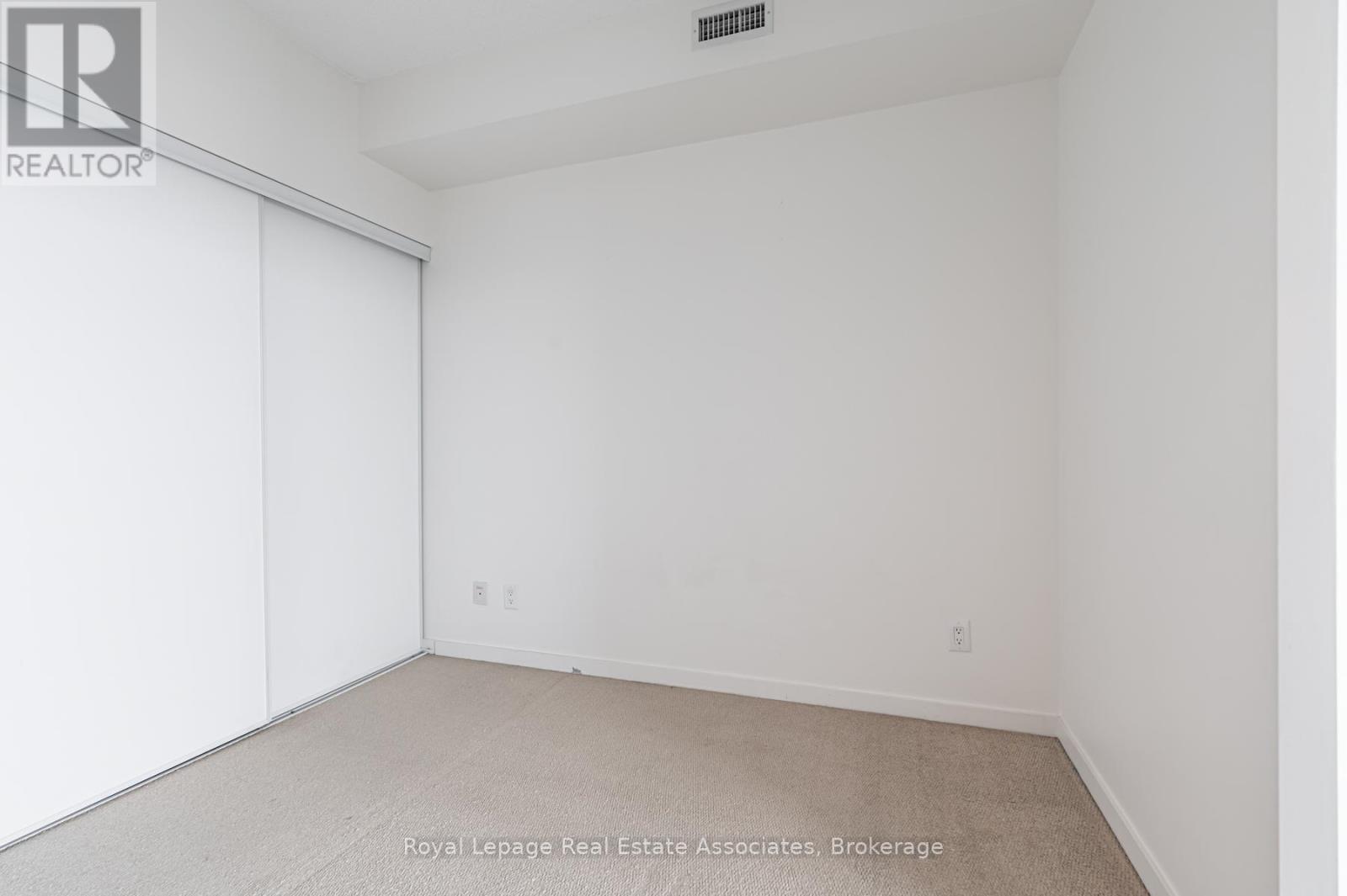 2206 - 105 The Queensway, Toronto, Ontario  M6S 5B5 - Photo 23 - W12635532