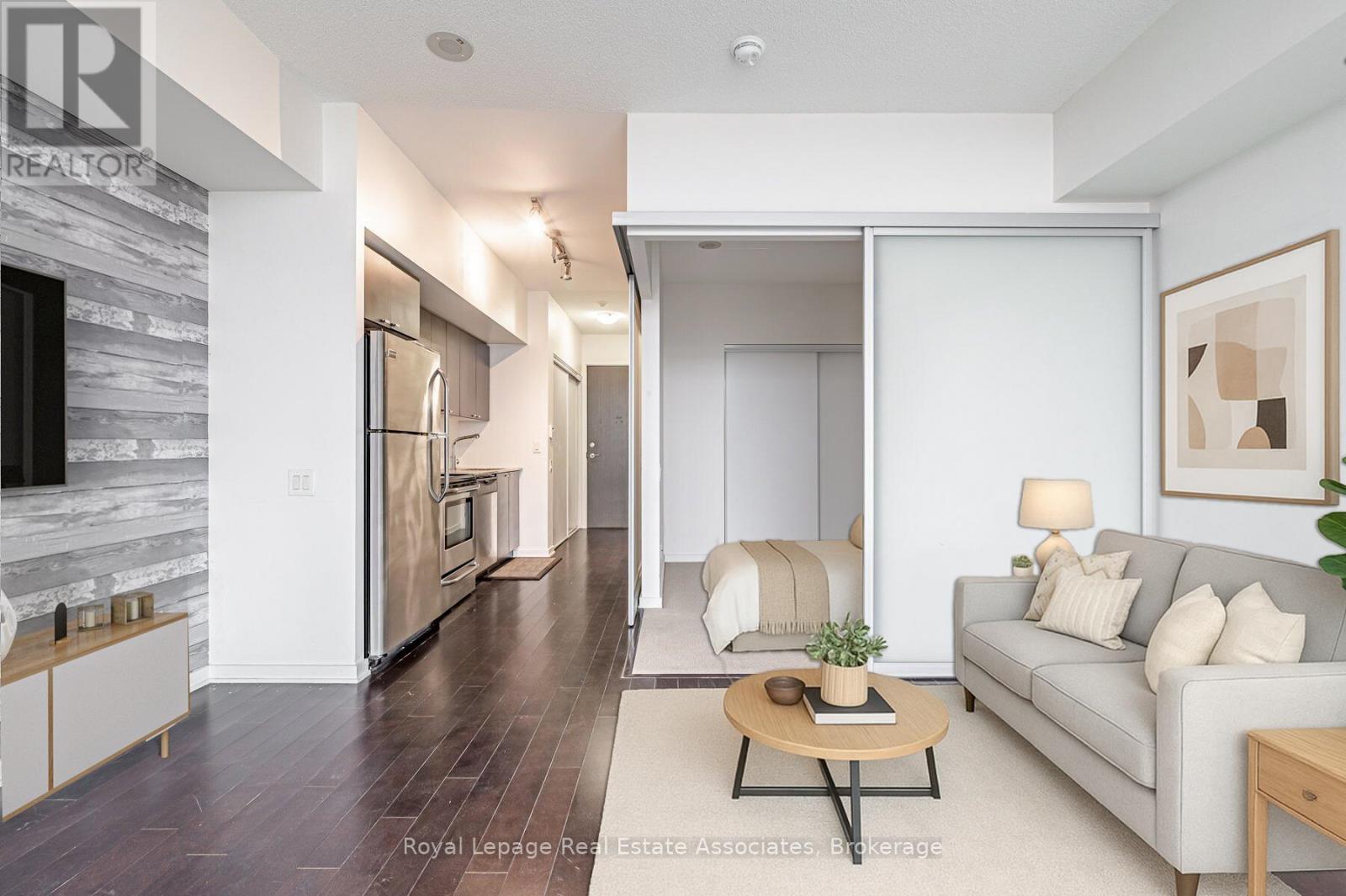 2206 - 105 The Queensway, Toronto, Ontario  M6S 5B5 - Photo 6 - W12635532