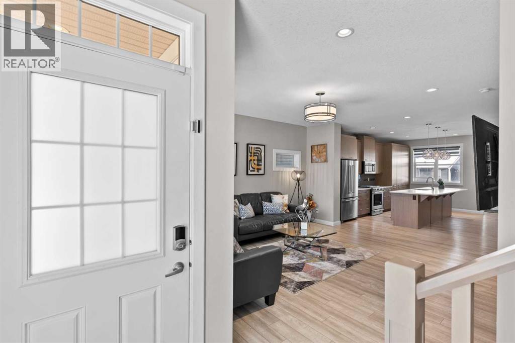 18 Evanscrest Heights Nw, Calgary, Alberta  T3P 0S3 - Photo 4 - A2274763