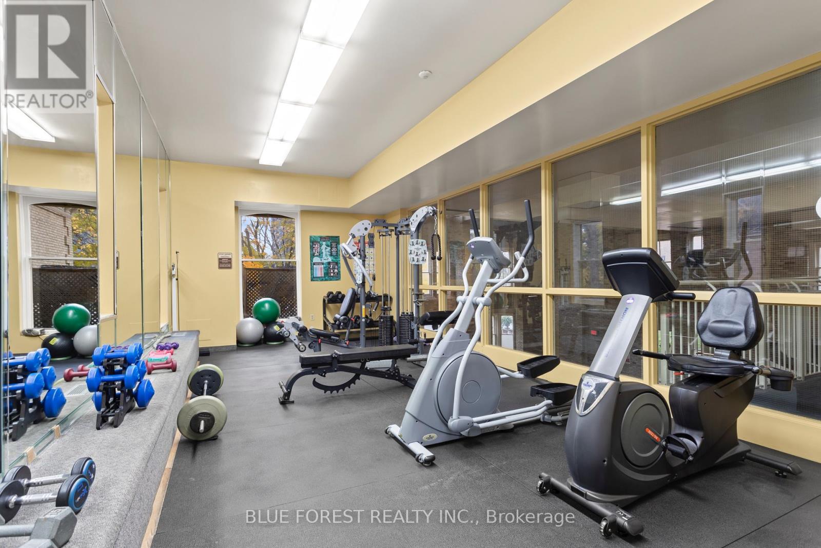 102 - 460 Wellington Street, London East, Ontario  N6A 3P8 - Photo 35 - X12635572