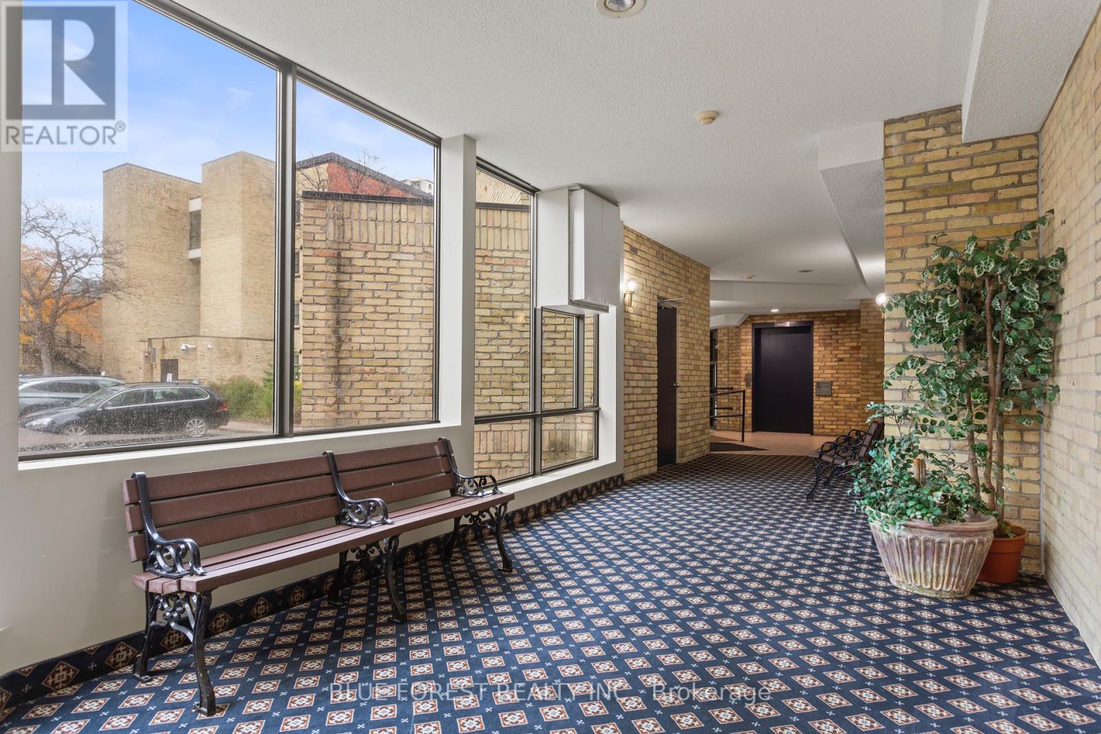 102 - 460 Wellington Street, London East, Ontario  N6A 3P8 - Photo 5 - X12635572