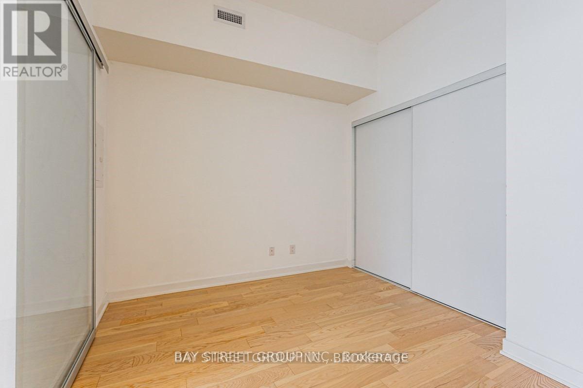 304 - 17 Dundonald Street, Toronto, Ontario  M4Y 0E4 - Photo 8 - C12635566