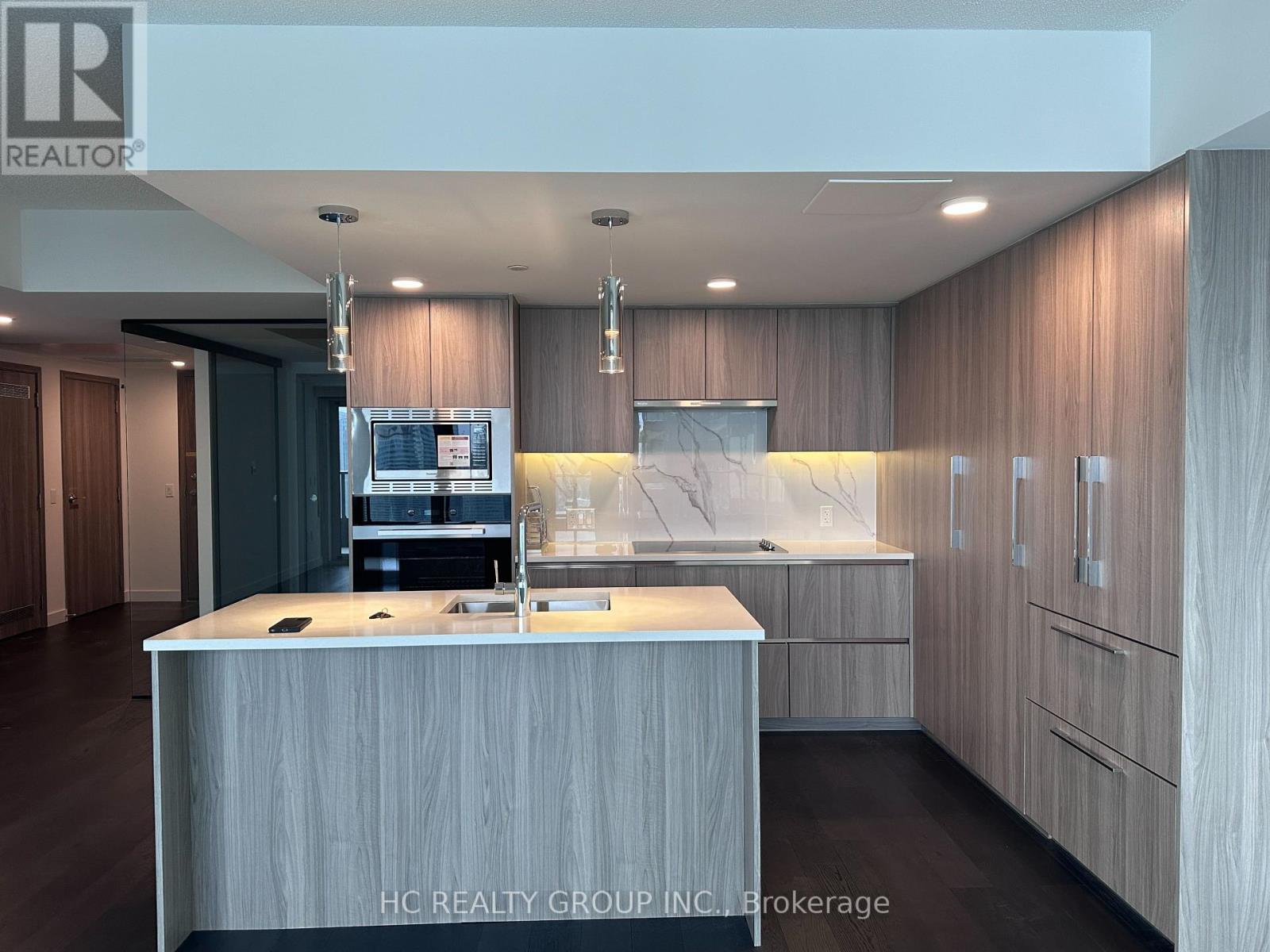 6805 - 3 Concord Cityplace Way, Toronto, Ontario  M5V 0X4 - Photo 3 - C12635584