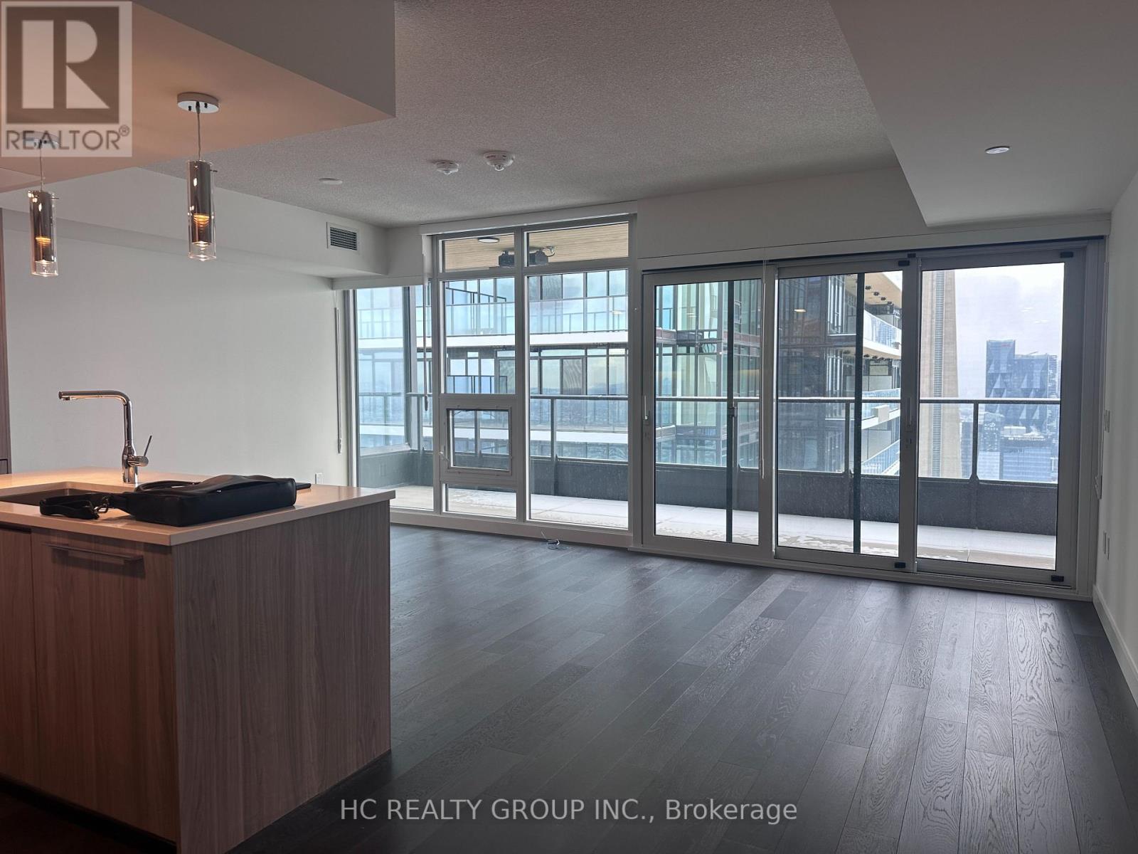 6805 - 3 Concord Cityplace Way, Toronto, Ontario  M5V 0X4 - Photo 4 - C12635584