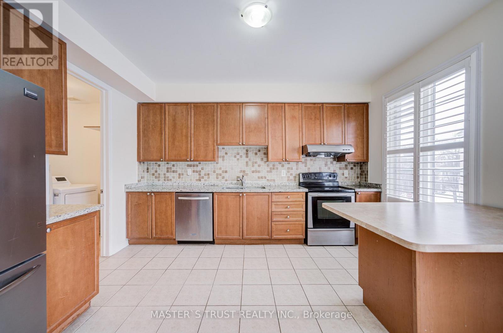 7 Yates Avenue, Toronto, Ontario  M1L 0C6 - Photo 21 - E12635562