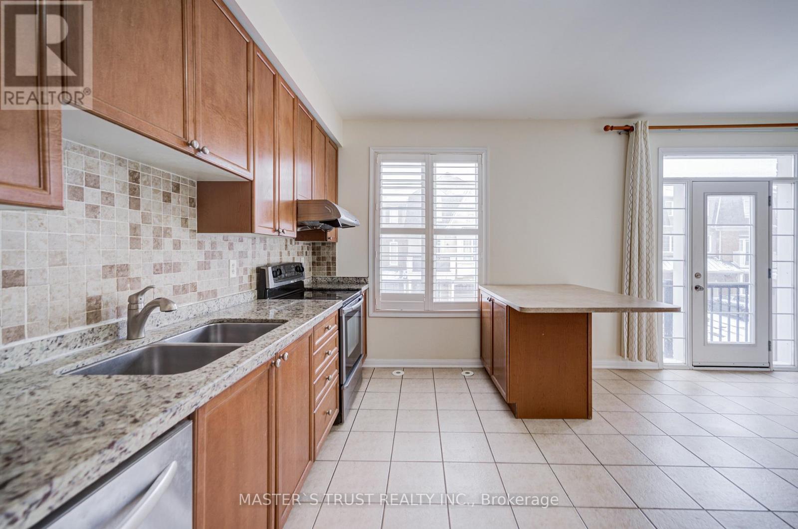 7 Yates Avenue, Toronto, Ontario  M1L 0C6 - Photo 23 - E12635562