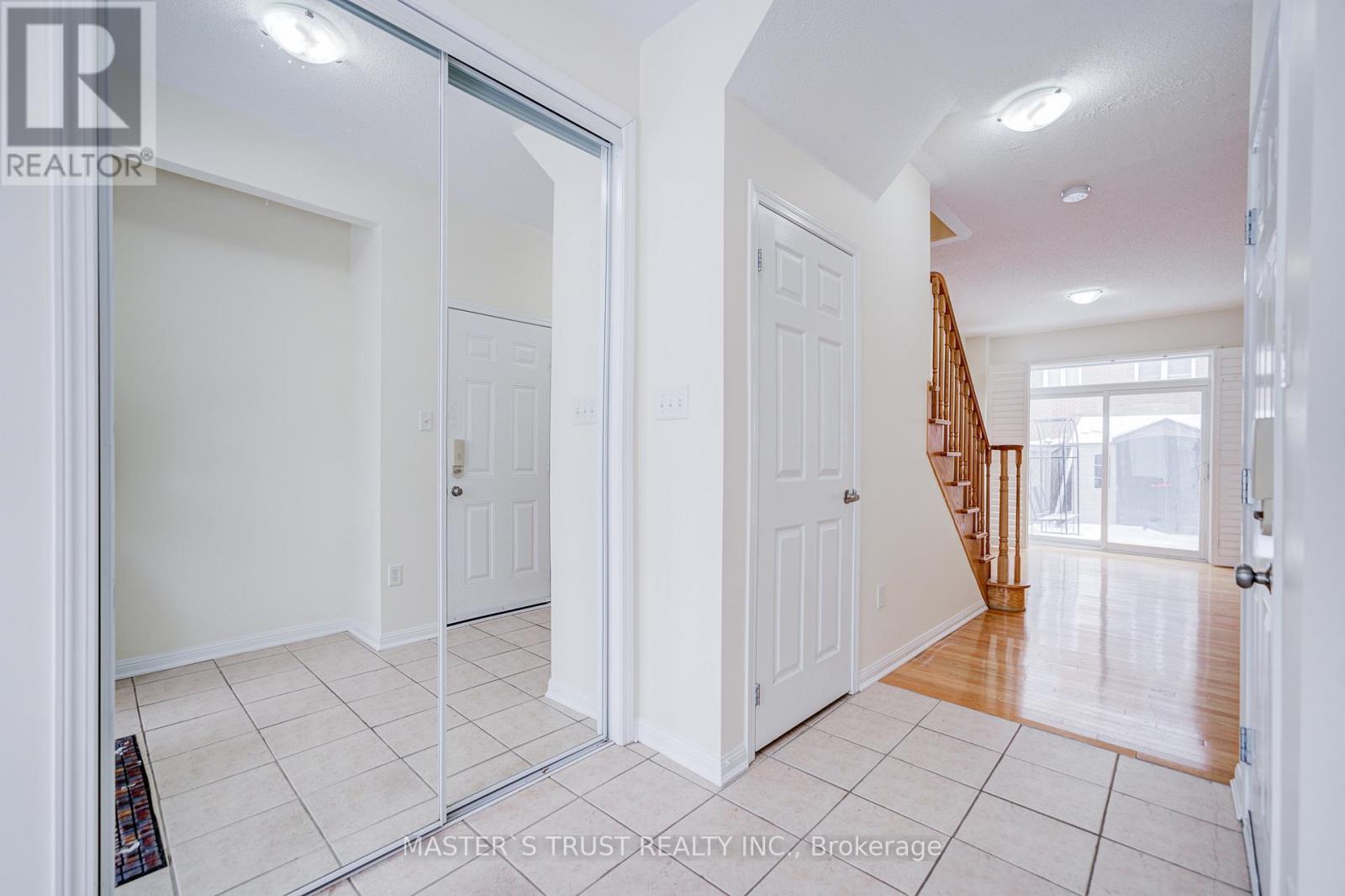 7 Yates Avenue, Toronto, Ontario  M1L 0C6 - Photo 9 - E12635562