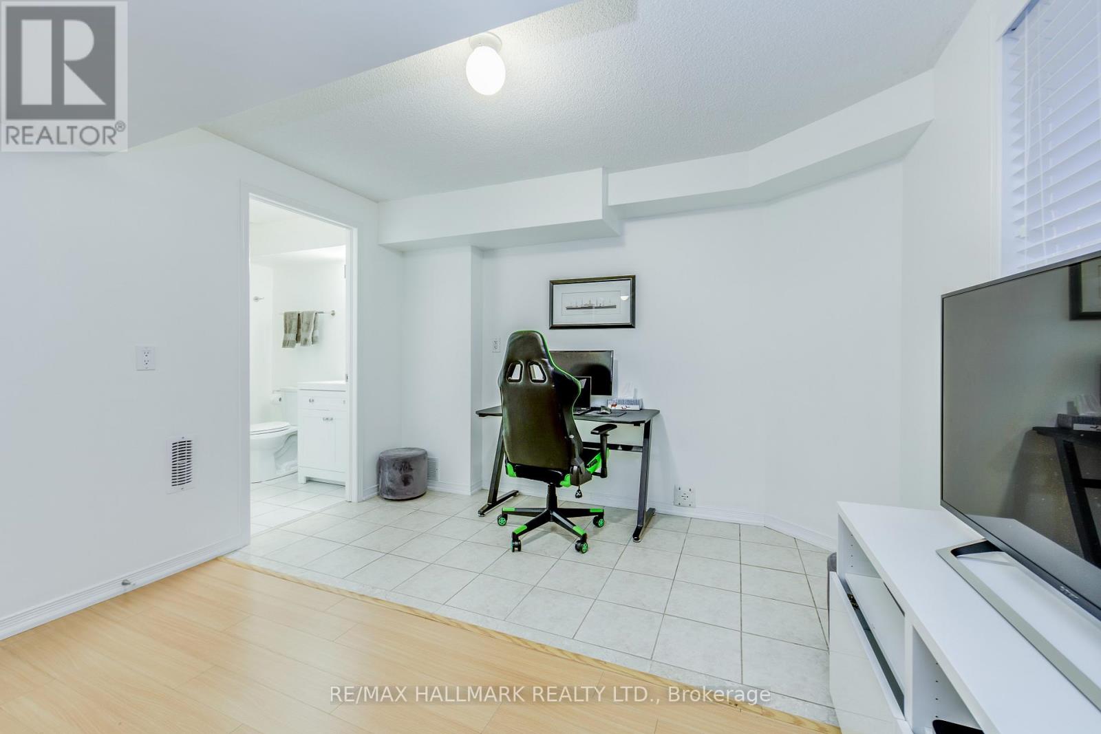 10 Filmic Lane, Toronto, Ontario  M4M 3R1 - Photo 29 - E12635576