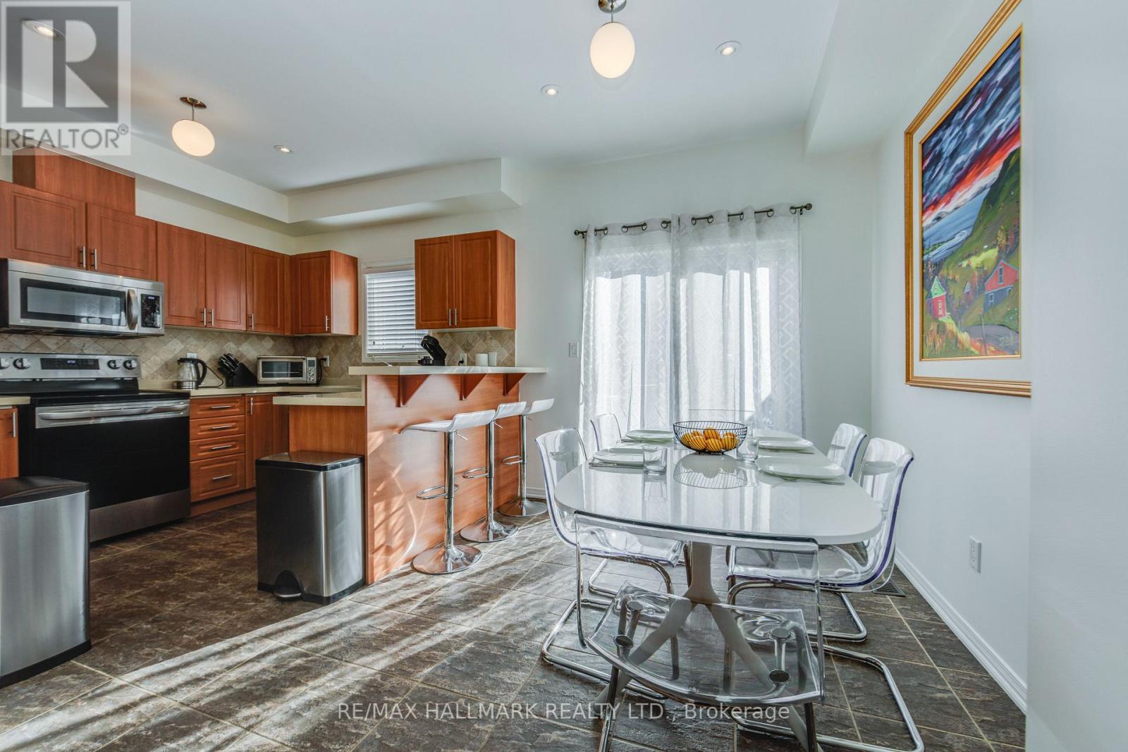 10 Filmic Lane, Toronto, Ontario  M4M 3R1 - Photo 6 - E12635576