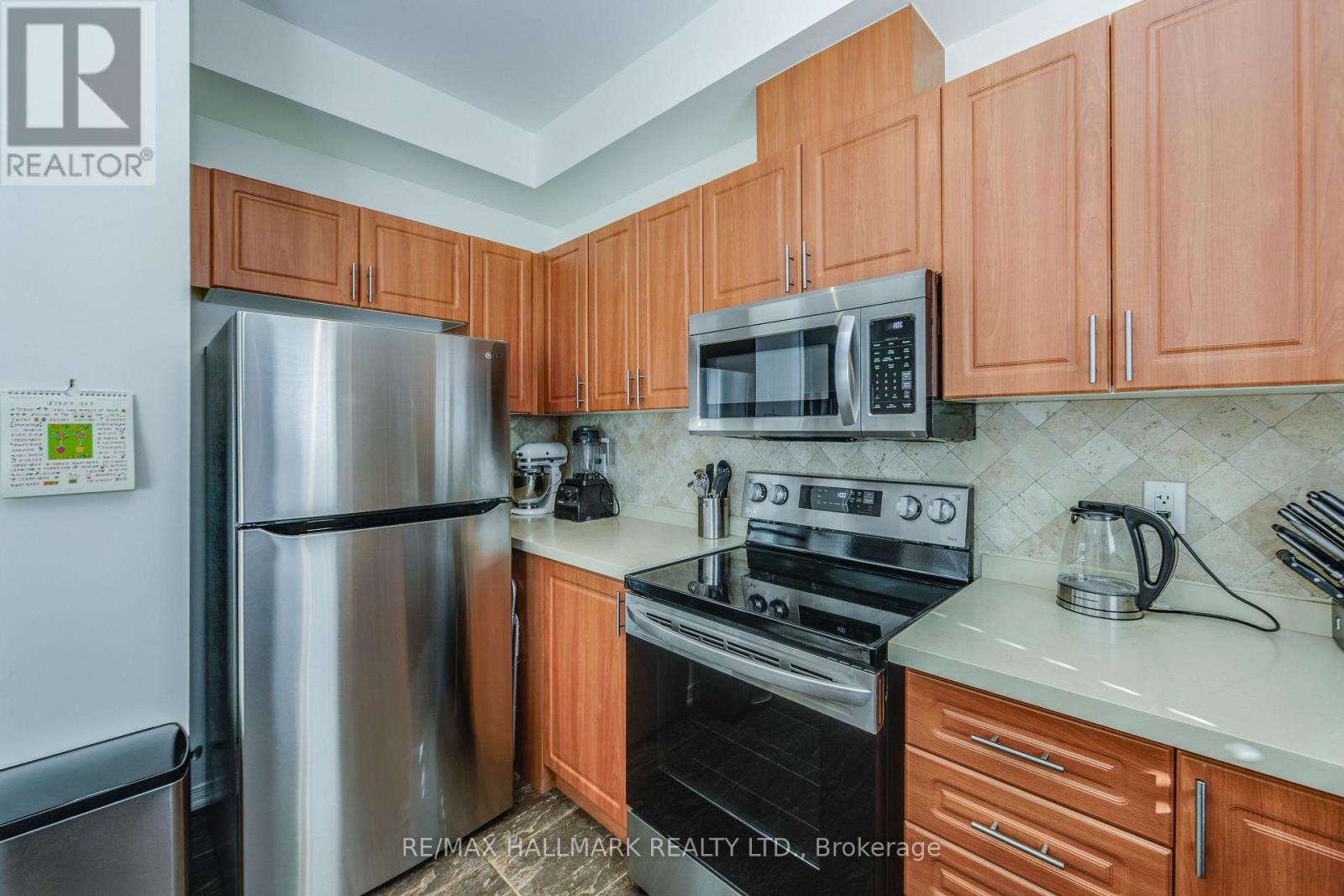 10 Filmic Lane, Toronto, Ontario  M4M 3R1 - Photo 8 - E12635576