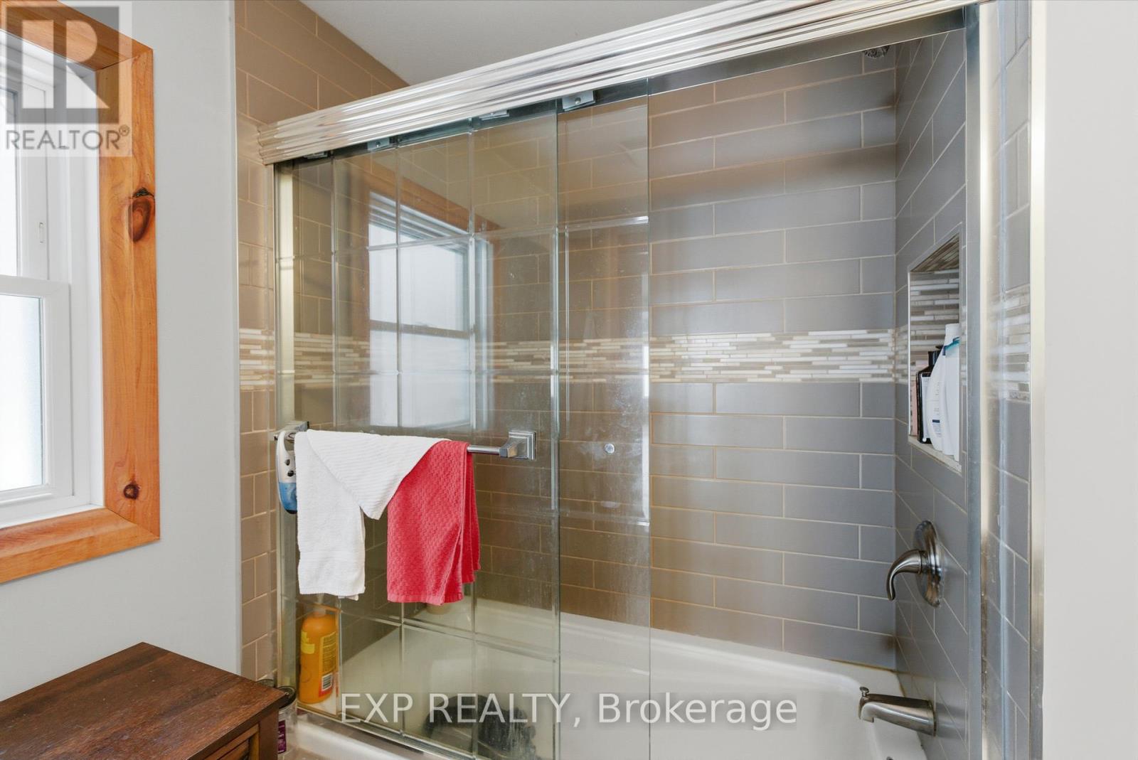 38 Cowans Crescent, Kawartha Lakes, Ontario K0L 2W0 - Photo 18 - X12635578