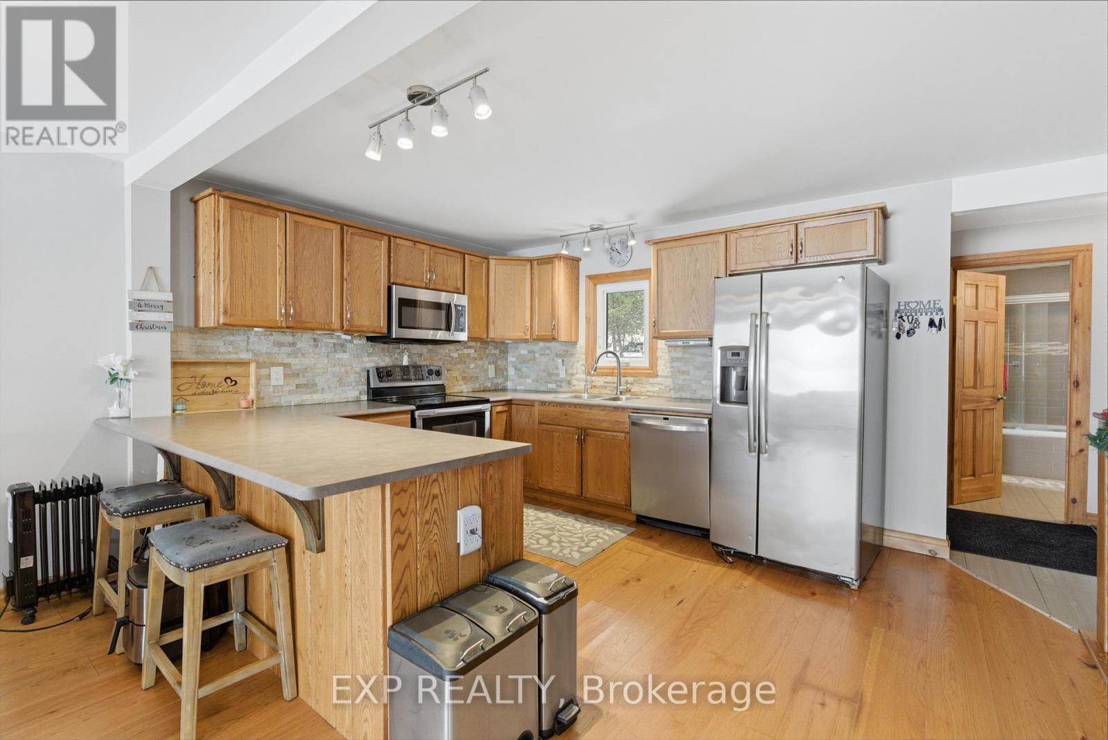 38 Cowans Crescent, Kawartha Lakes, Ontario K0L 2W0 - Photo 4 - X12635578