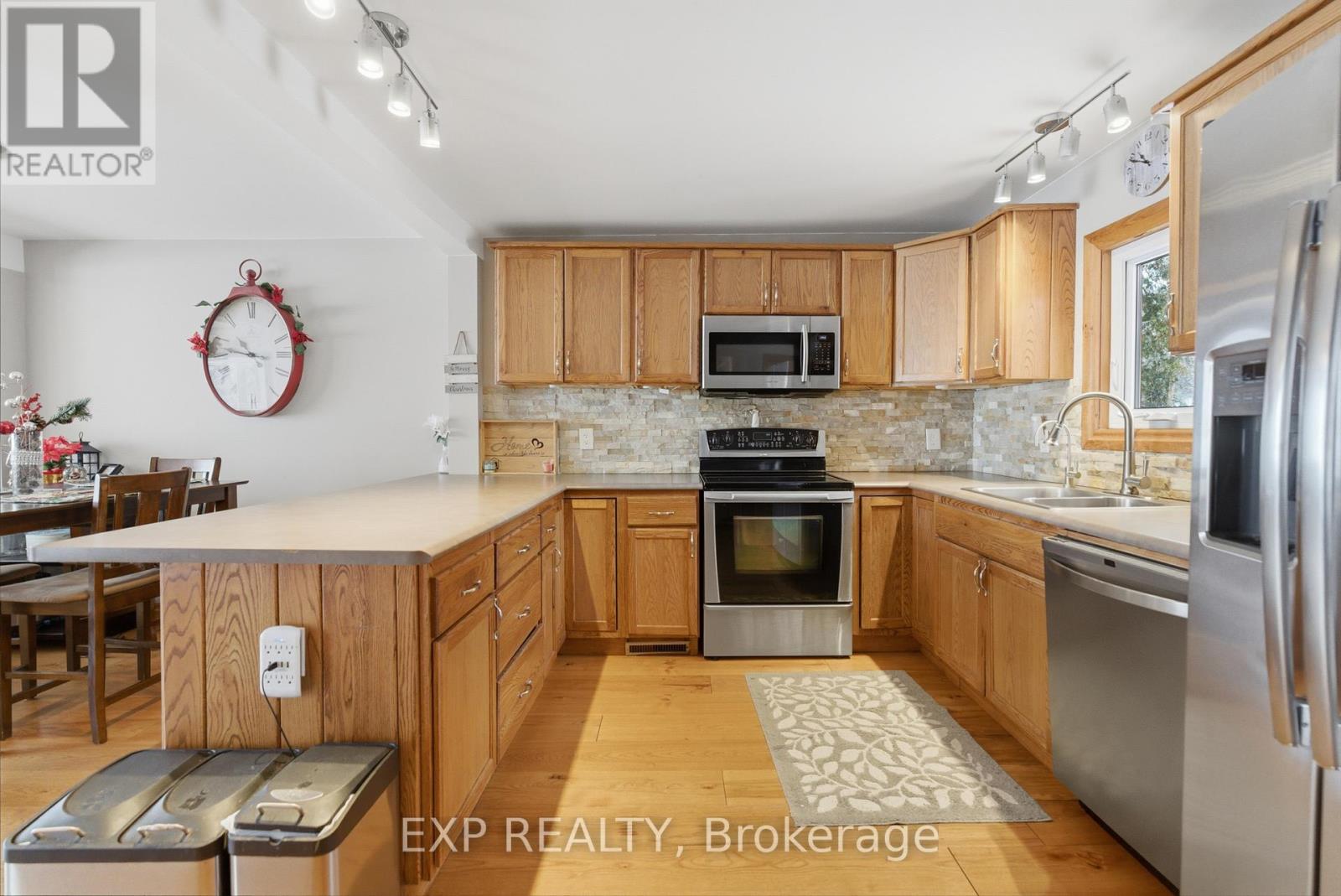 38 Cowans Crescent, Kawartha Lakes, Ontario K0L 2W0 - Photo 5 - X12635578