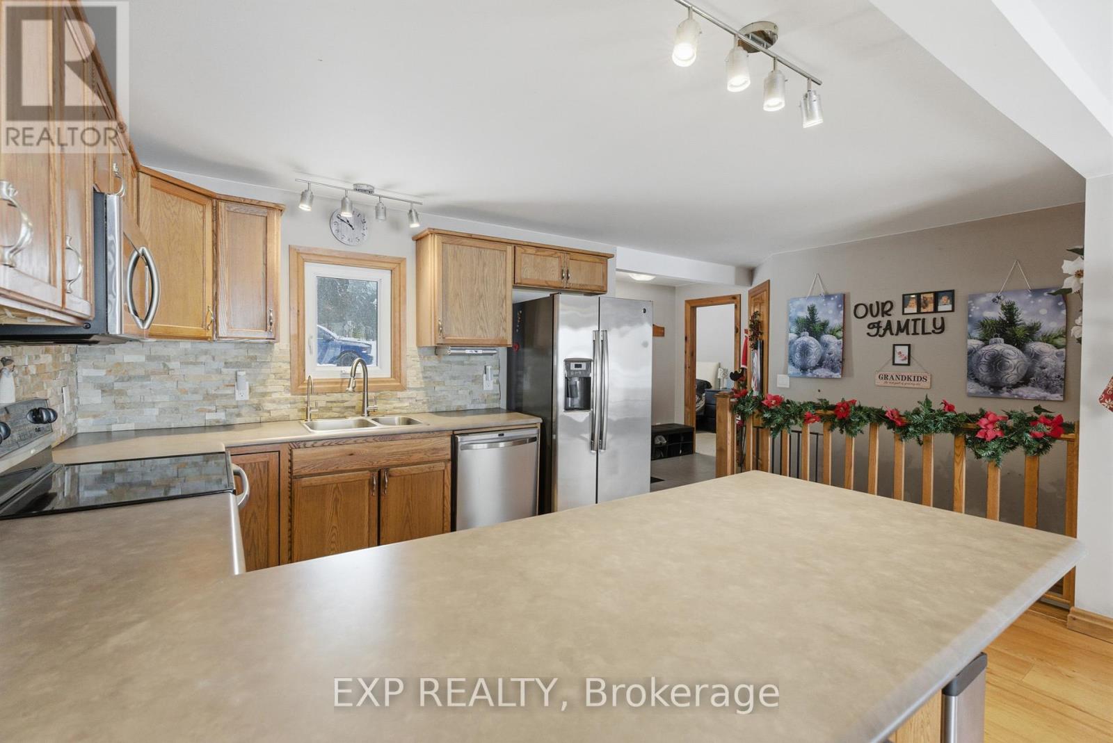 38 Cowans Crescent, Kawartha Lakes, Ontario K0L 2W0 - Photo 7 - X12635578