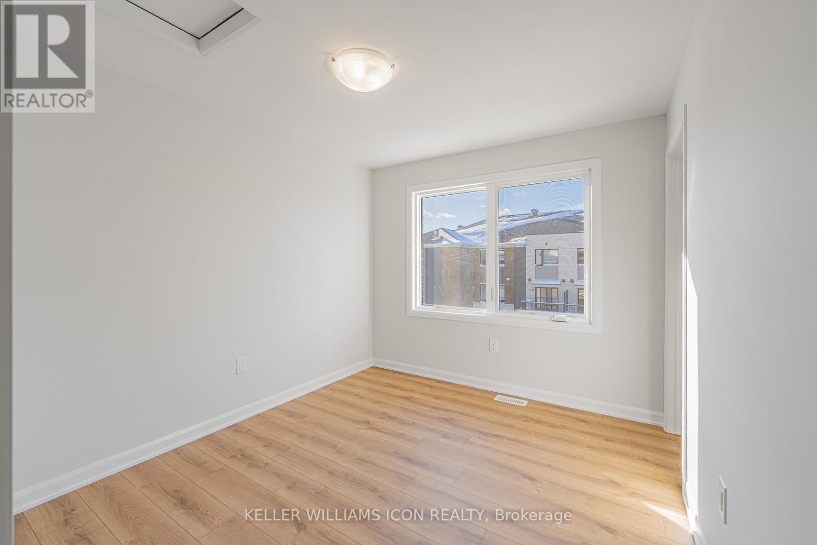 1128 Creekway Private, Ottawa, Ontario  K2T 0S9 - Photo 18 - X12635594