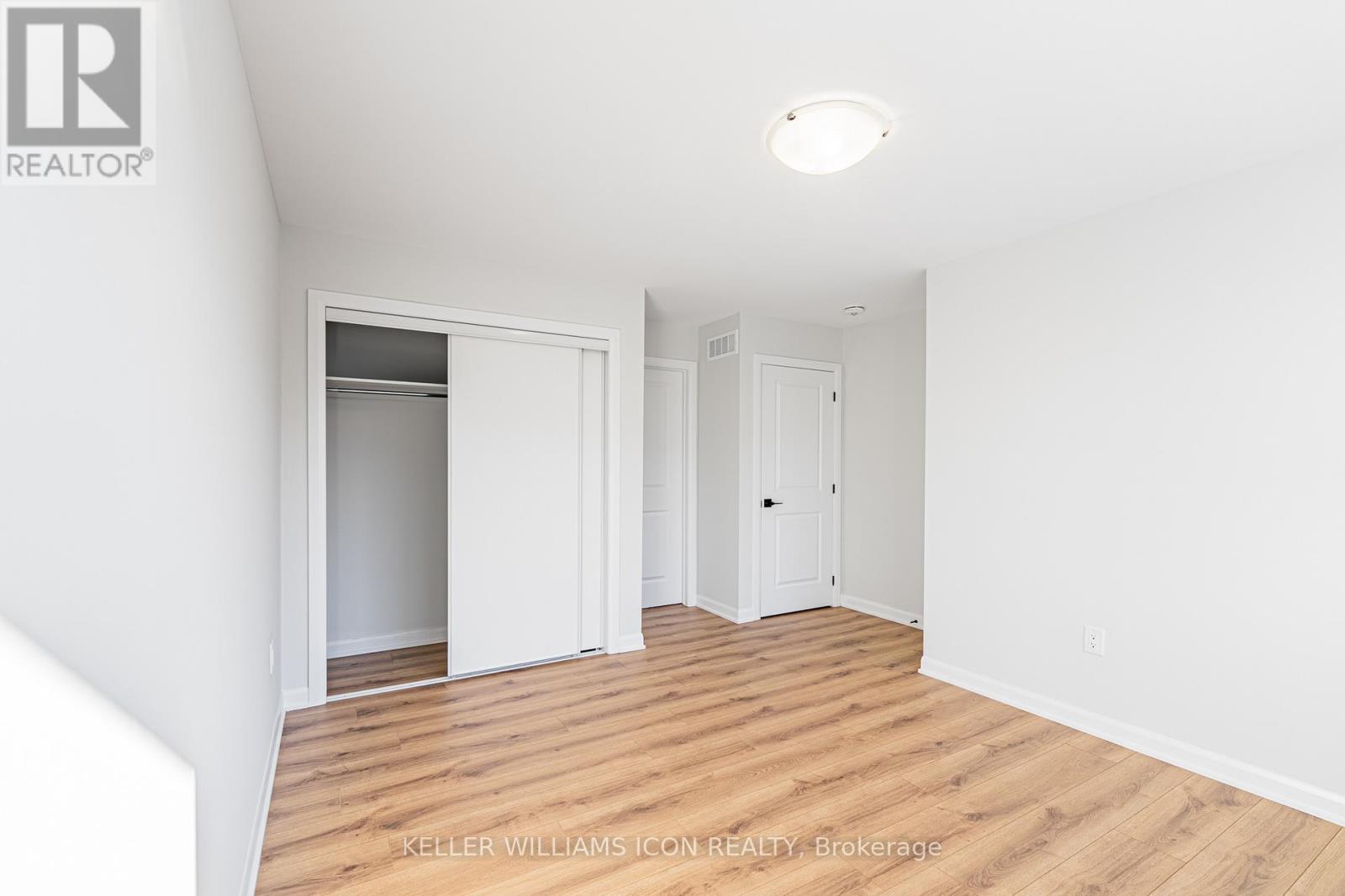 1128 Creekway Private, Ottawa, Ontario  K2T 0S9 - Photo 24 - X12635594