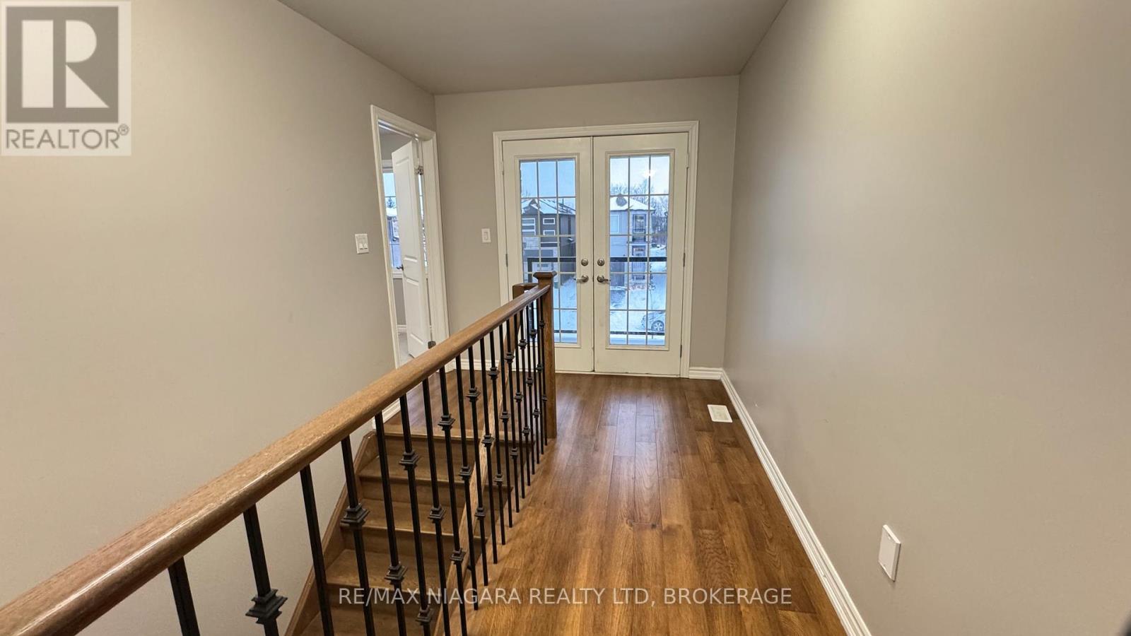 263 Louise Street, Welland, Ontario  L3B 0H8 - Photo 4 - X12635592