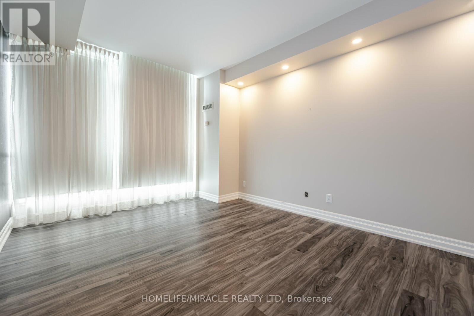 Ph2 - 225 Webb Drive, Mississauga, Ontario  L5B 4P2 - Photo 25 - W12635602