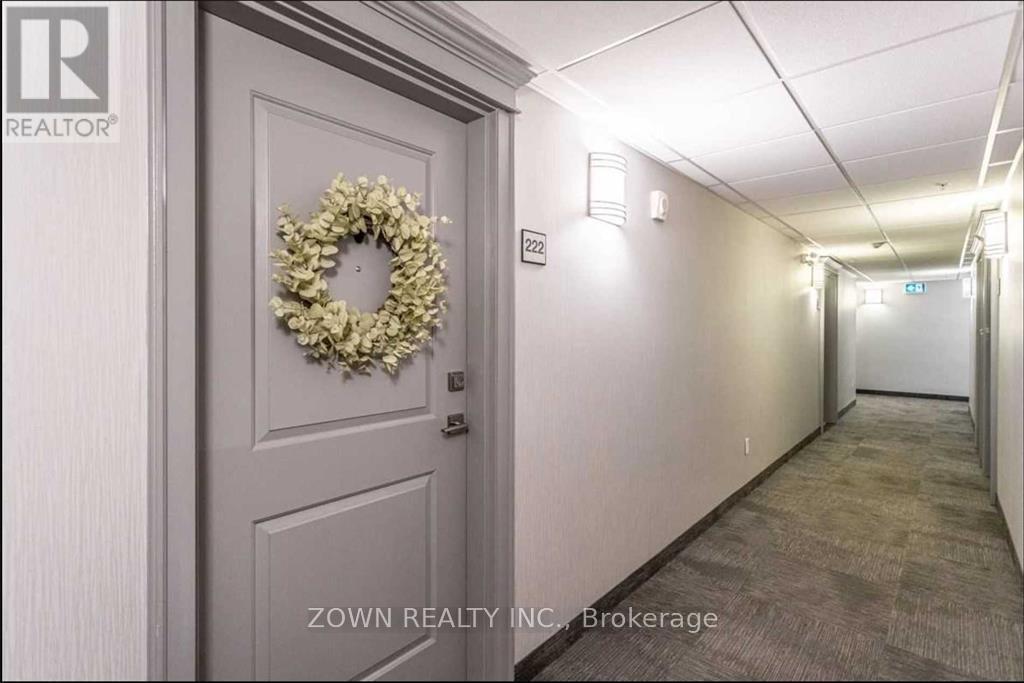 222 - 35 Southshore Crescent, Hamilton, Ontario  L8E 0J2 - Photo 2 - X12635590