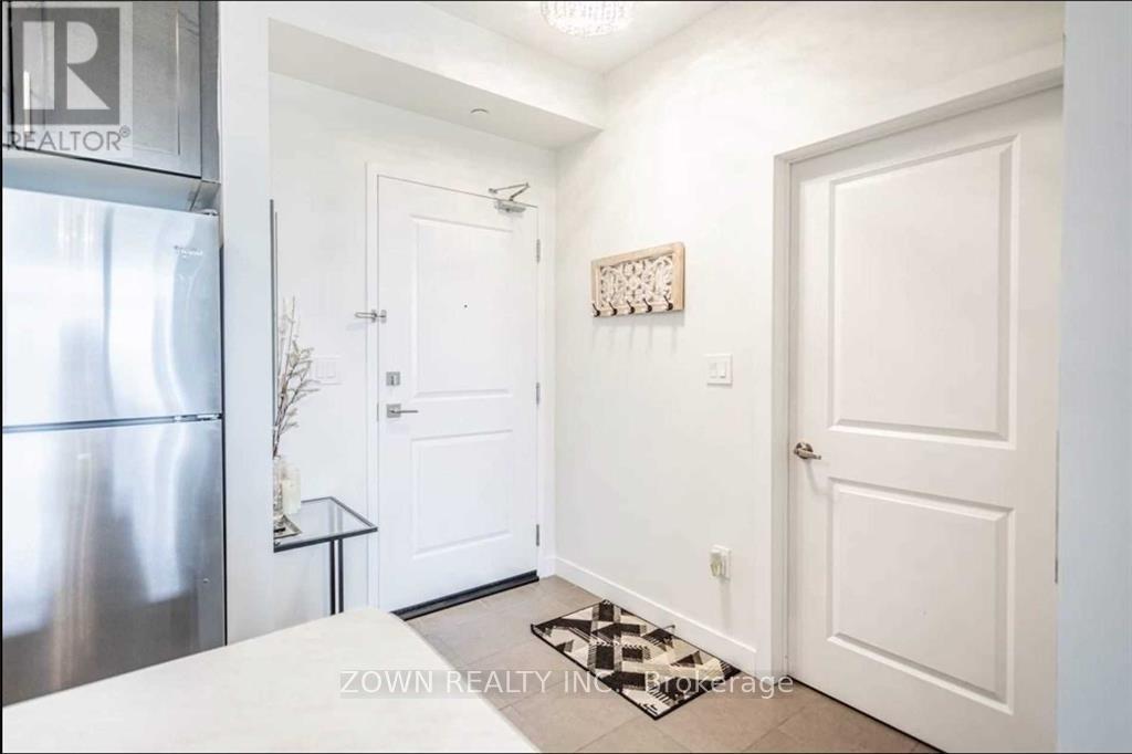 222 - 35 Southshore Crescent, Hamilton, Ontario  L8E 0J2 - Photo 3 - X12635590