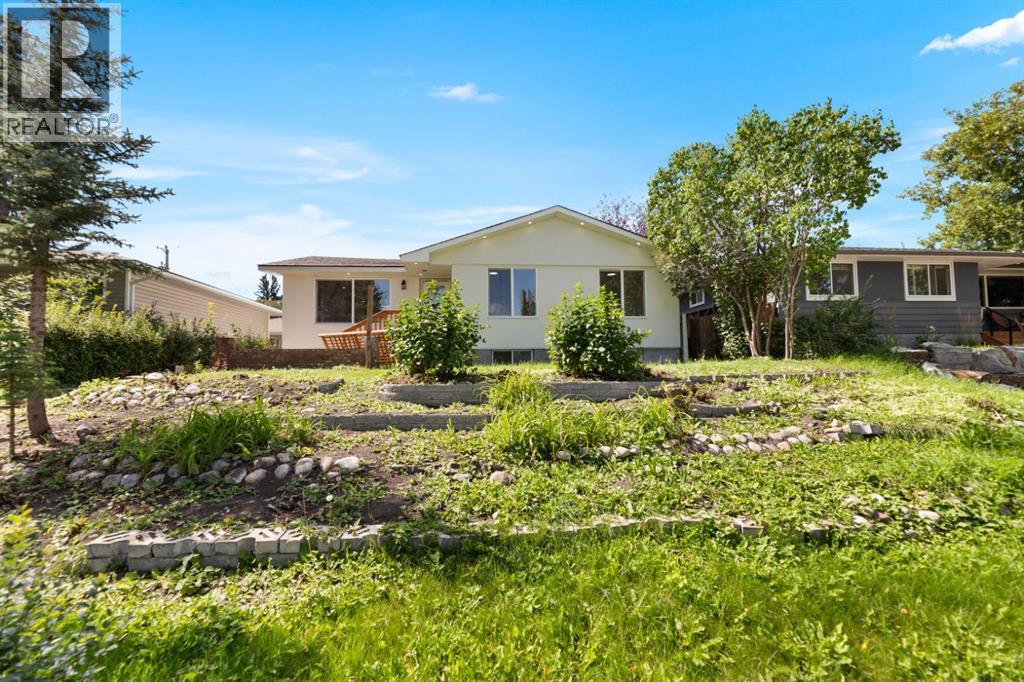 3419 19 Street Nw, Calgary, Alberta  T2L 2A9 - Photo 2 - A2252208