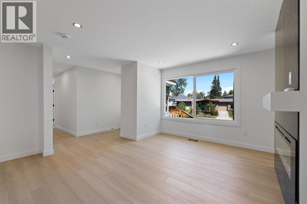 3419 19 Street Nw, Calgary, Alberta  T2L 2A9 - Photo 11 - A2252208